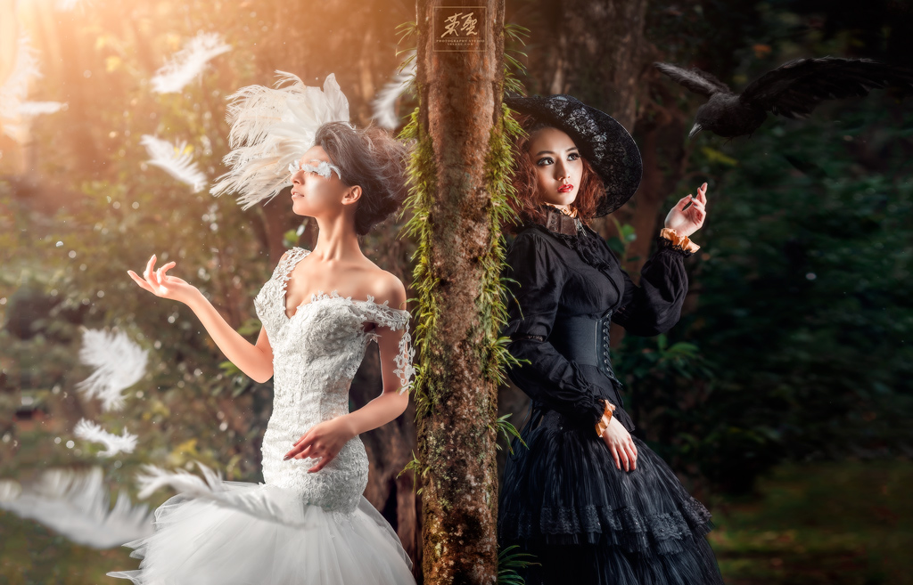 {婚攝英聖 | 婚紗創作 } 光與闇 BLACK and WHITE |造型昀臻 | 婕詩精品婚紗‬