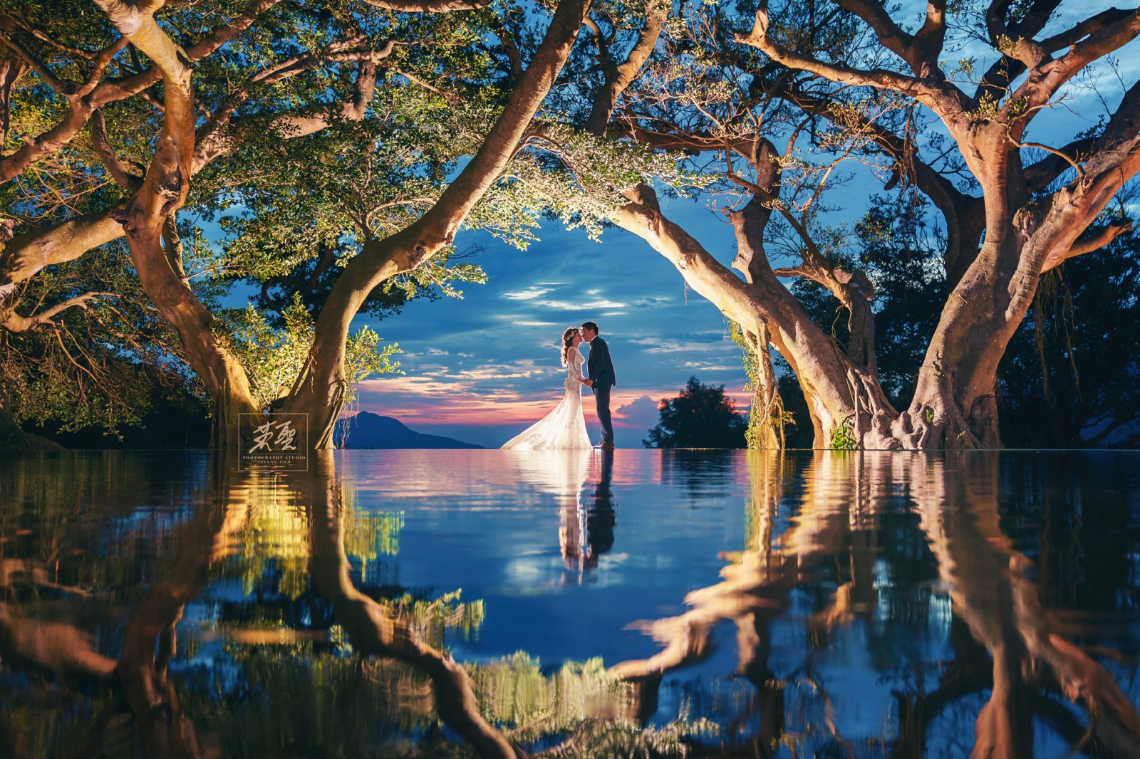 {婚攝英聖 |自主婚紗 }~郁璇+宜成 熱戀夕陽婚紗-陽明山黑森林-擎天岡-真愛桃花源-造型:Kiki Yeah WanPing makeup