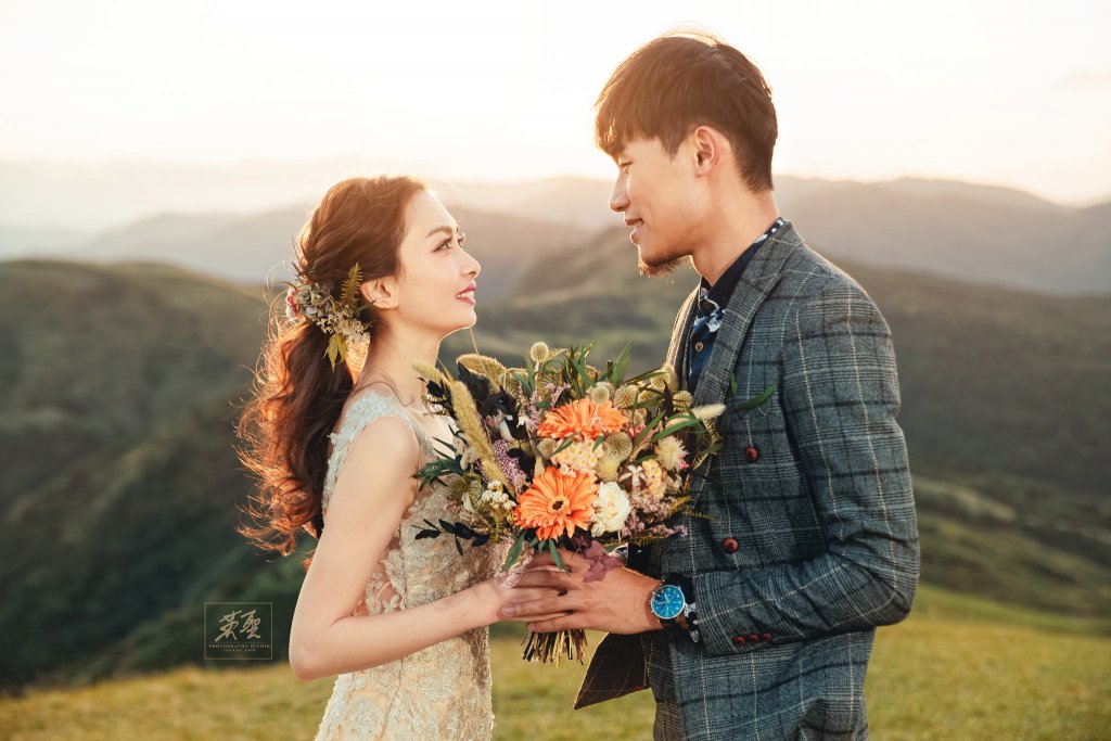 6種百看不膩婚紗照!婚紗攝影自然風格互動pose中最美好的甜蜜畫面 8 婚攝英聖-婚禮記錄-婚紗攝影-46735939032 46155d3419 o