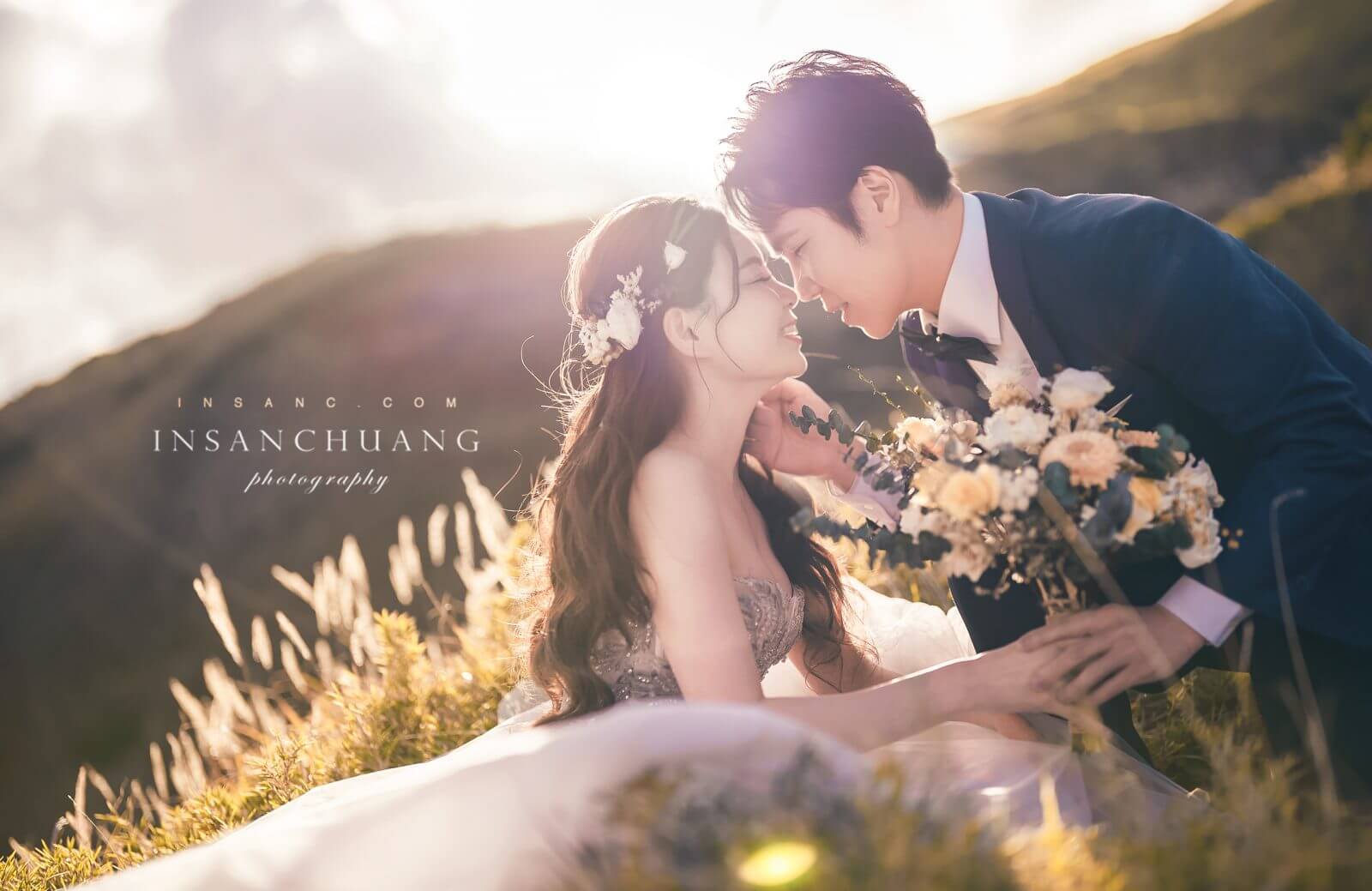 {婚攝英聖 |自主婚紗}郭郭+倩倩合歡山高山婚紗-秋天欒樹-夕陽雲海星空銀河日出婚紗-造型:晼屏