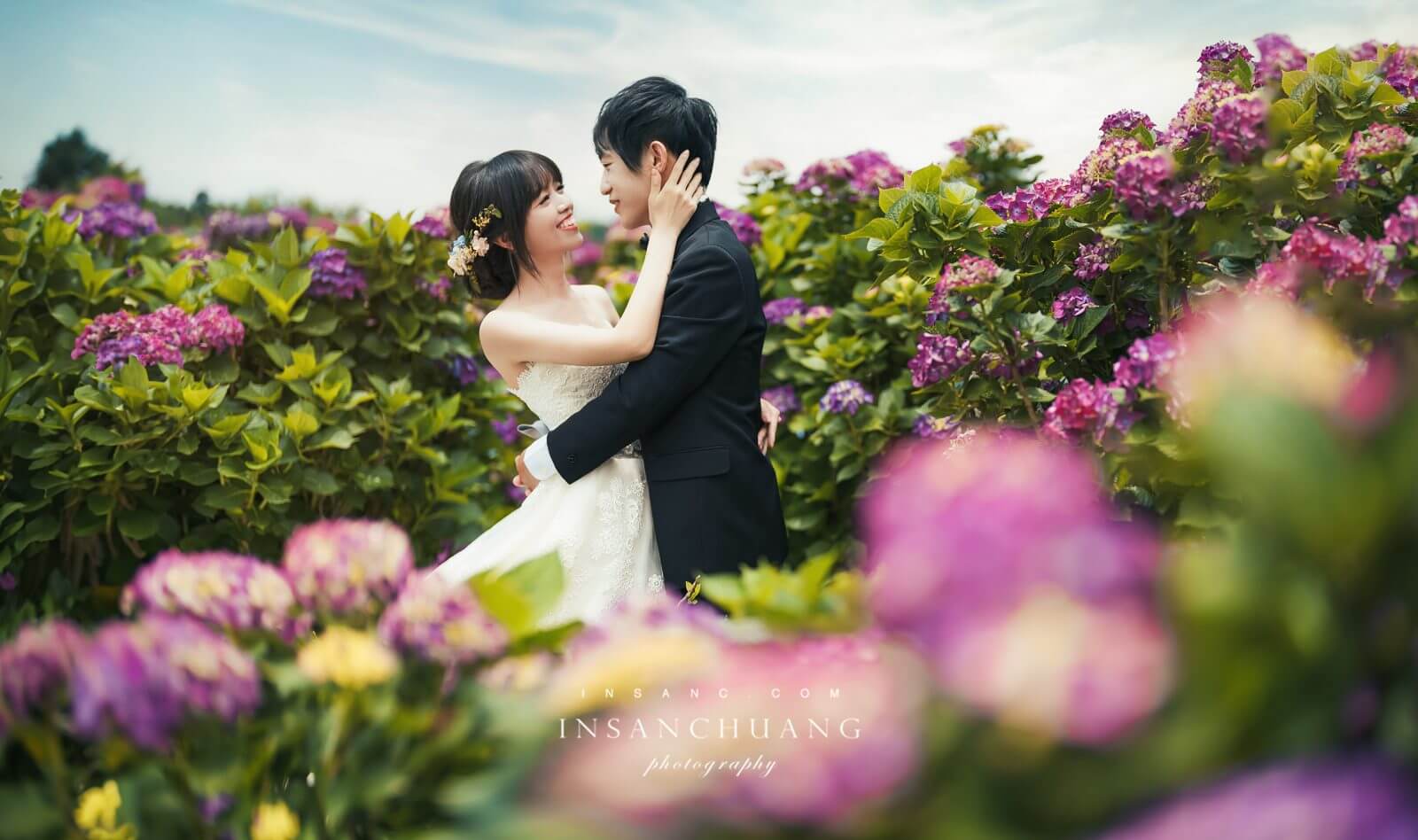 {婚攝英聖 |自主婚紗}永傑+蒂盈季節限定繡球花婚紗-陽明山高家繡球花第二園區-沙崙海灘-造型:朵咪