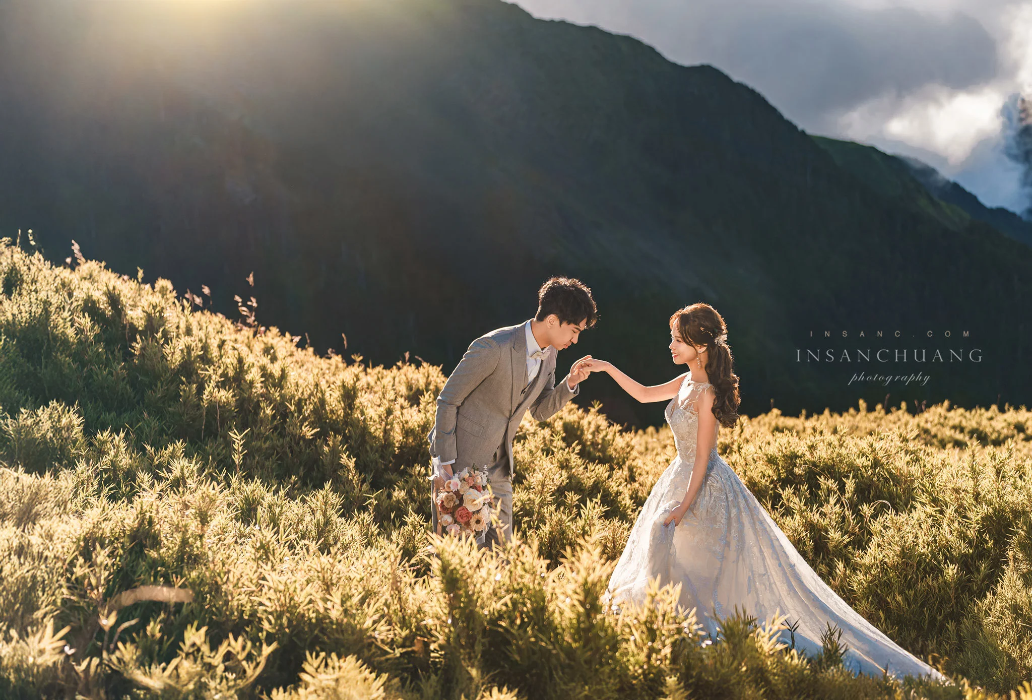 {婚攝英聖 |自主婚紗 }Andy+Ashley合歡山婚紗-高山婚紗-星空日出婚紗攝影-青青草原-造型:朵咪 19 {婚攝英聖 |自主婚紗 }Andy+Ashley合歡山婚紗-高山婚紗-星空日出婚紗攝影-青青草原-造型:朵咪 婚攝英聖