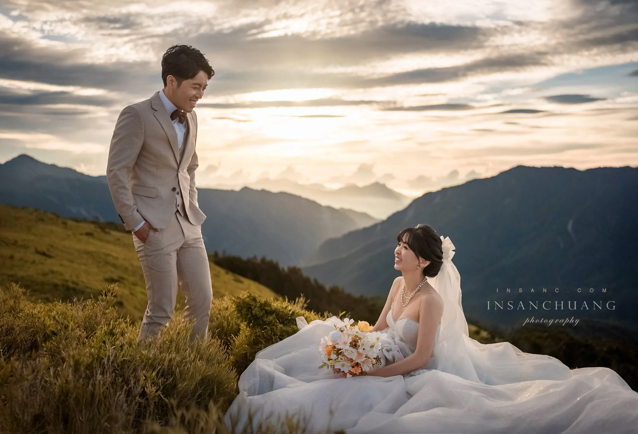 大膽玩色：Alex+恩菱合歡山高山婚紗-造型:朵咪 婚攝英聖