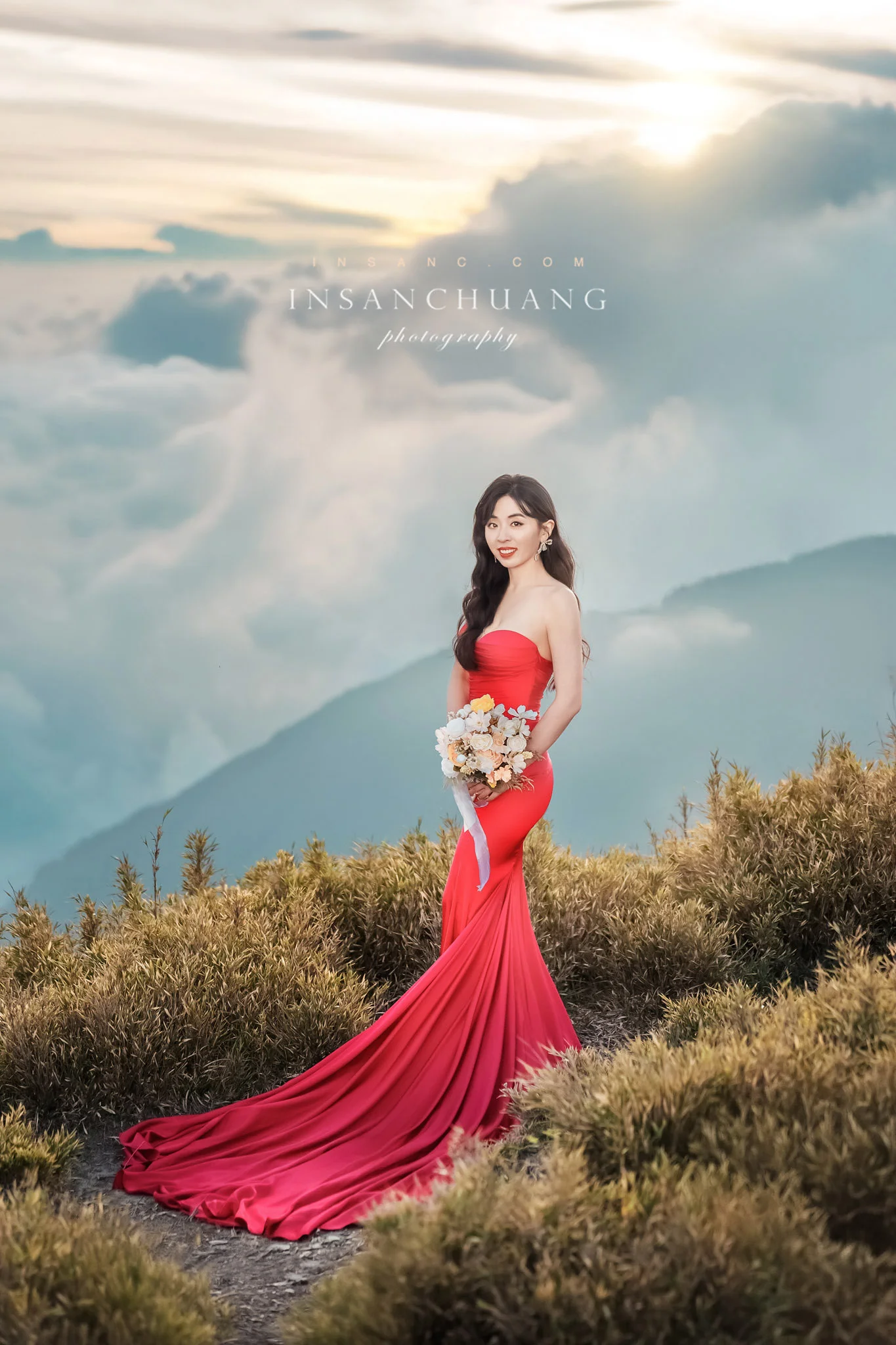 大膽玩色：Alex+恩菱合歡山高山婚紗-造型:朵咪 婚攝英聖