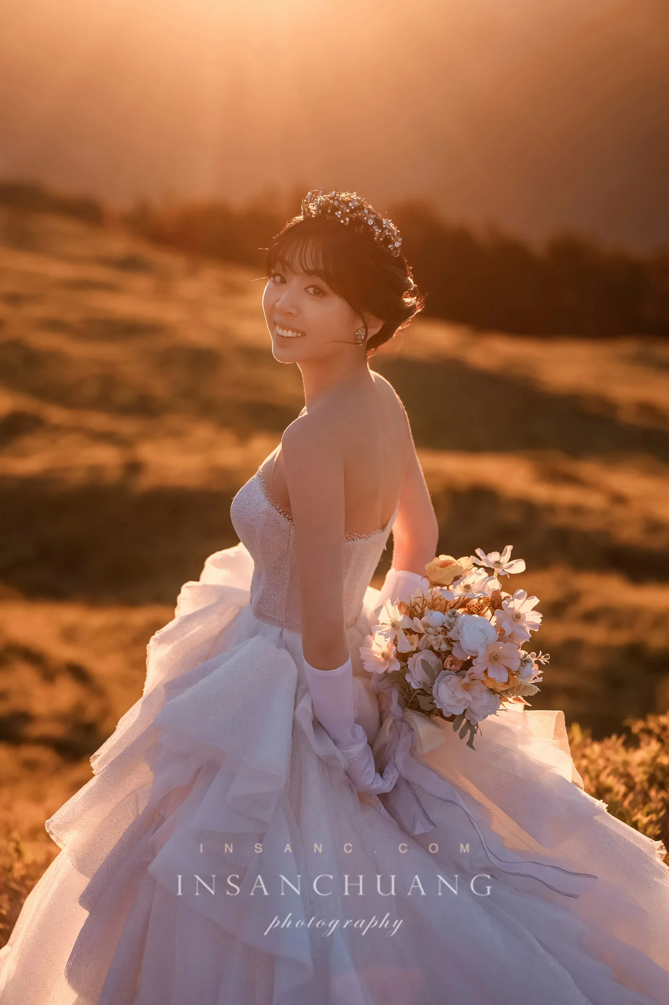 大膽玩色：Alex+恩菱合歡山高山婚紗-造型:朵咪 婚攝英聖
