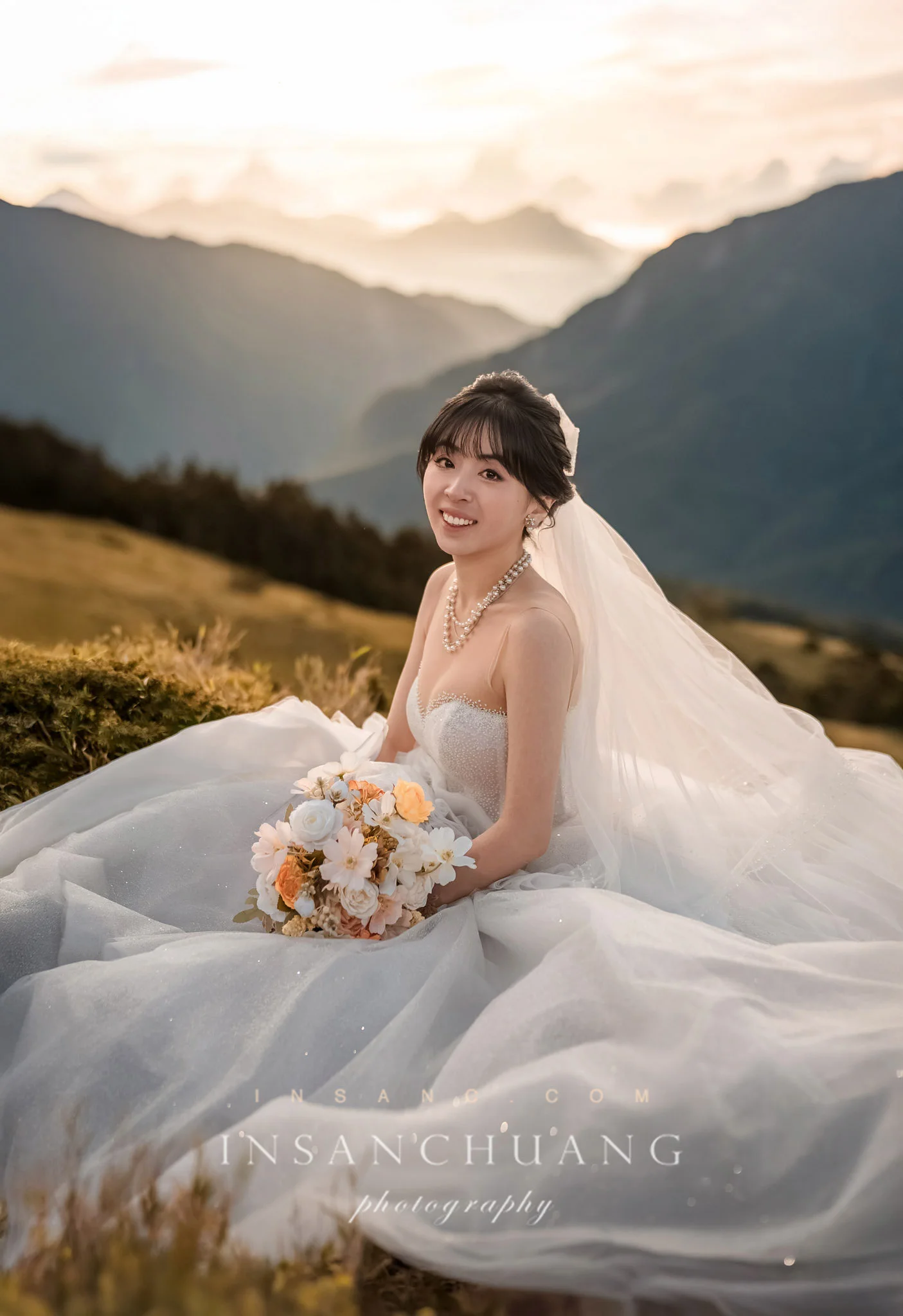 大膽玩色：Alex+恩菱合歡山高山婚紗-造型:朵咪 婚攝英聖