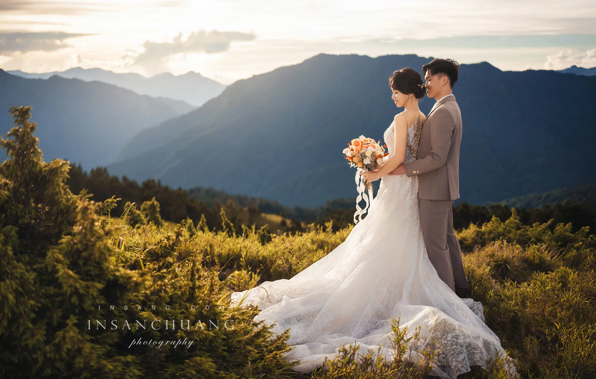 {婚攝英聖 |自主婚紗}佑任+筑鈞合歡山高山婚紗-星空日出婚紗-造型:朵咪 婚攝英聖