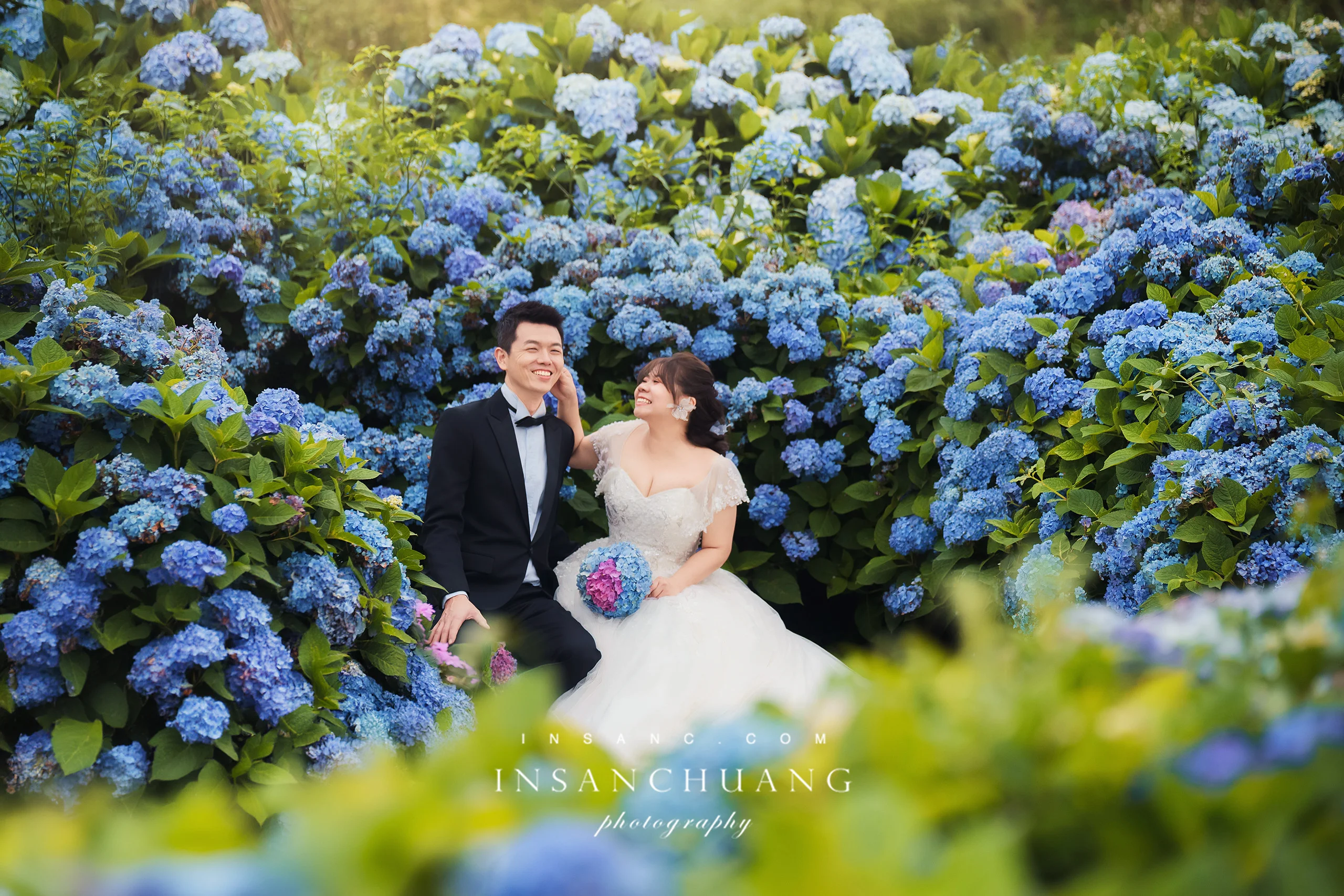 {婚攝英聖 |自主婚紗}小賴+佳筠季節限定繡球花婚紗-萬里高家繡球花第三園區-神秘海岸-造型:晼屏 婚攝英聖
