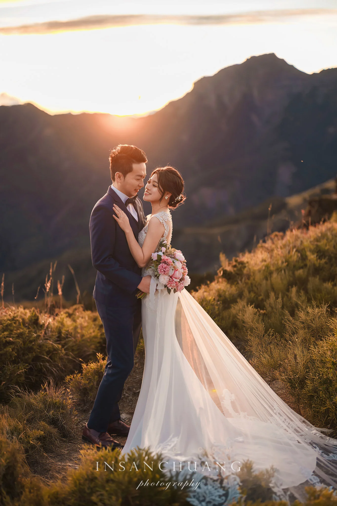 {婚攝英聖|自主婚紗}Lydia+Evan合歡山高山婚紗攝影-台大校園婚紗-合歡山星空日出婚紗-造型:朵咪 婚攝英聖