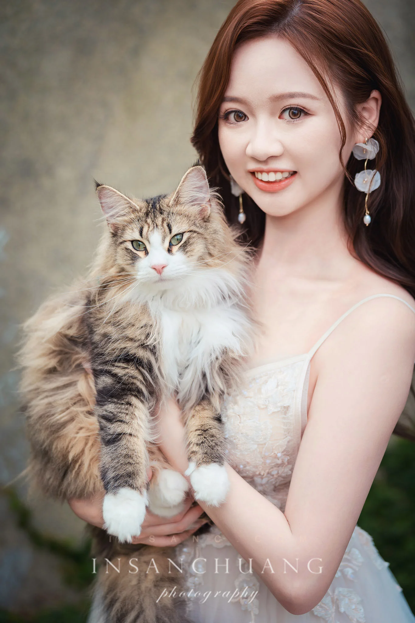 這場婚紗有個特別嘉賓：Nick＆小晴+ 貓主子-造型:朵咪 婚攝英聖