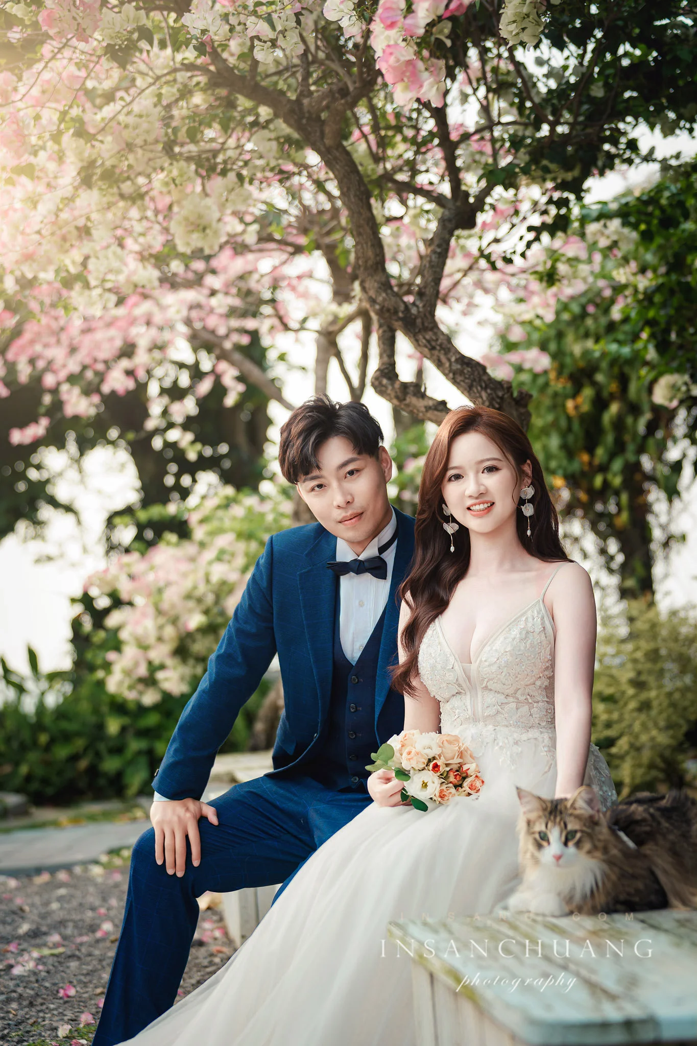 這場婚紗有個特別嘉賓：Nick＆小晴+ 貓主子-造型:朵咪 婚攝英聖