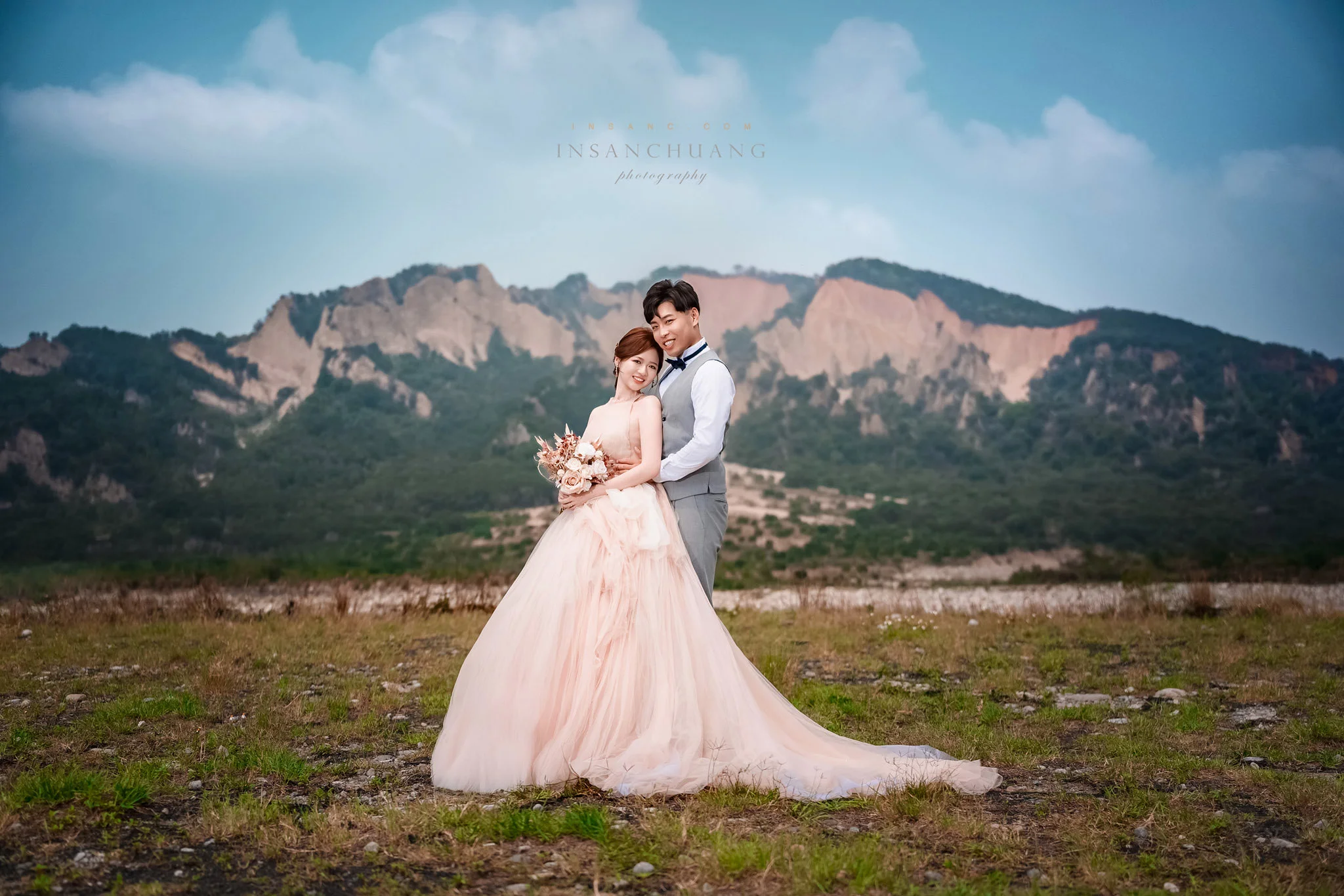 這場婚紗有個特別嘉賓：Nick＆小晴+ 貓主子-造型:朵咪 婚攝英聖