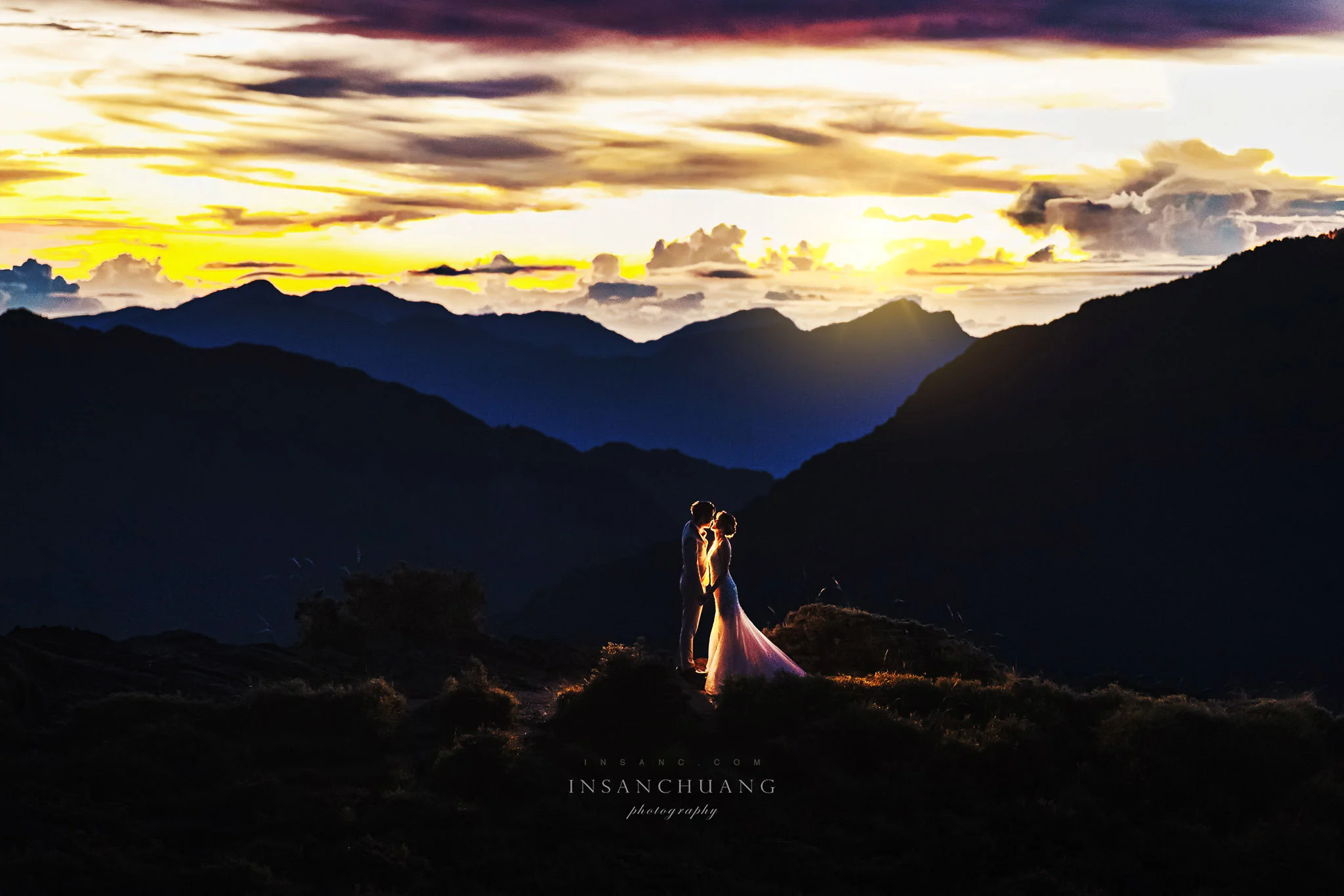 {婚攝英聖|自主婚紗}博士+咪咪高山婚紗攝影-合歡山日出婚紗-台中都會街拍-海邊夕陽婚紗-造型:朵咪 婚攝英聖