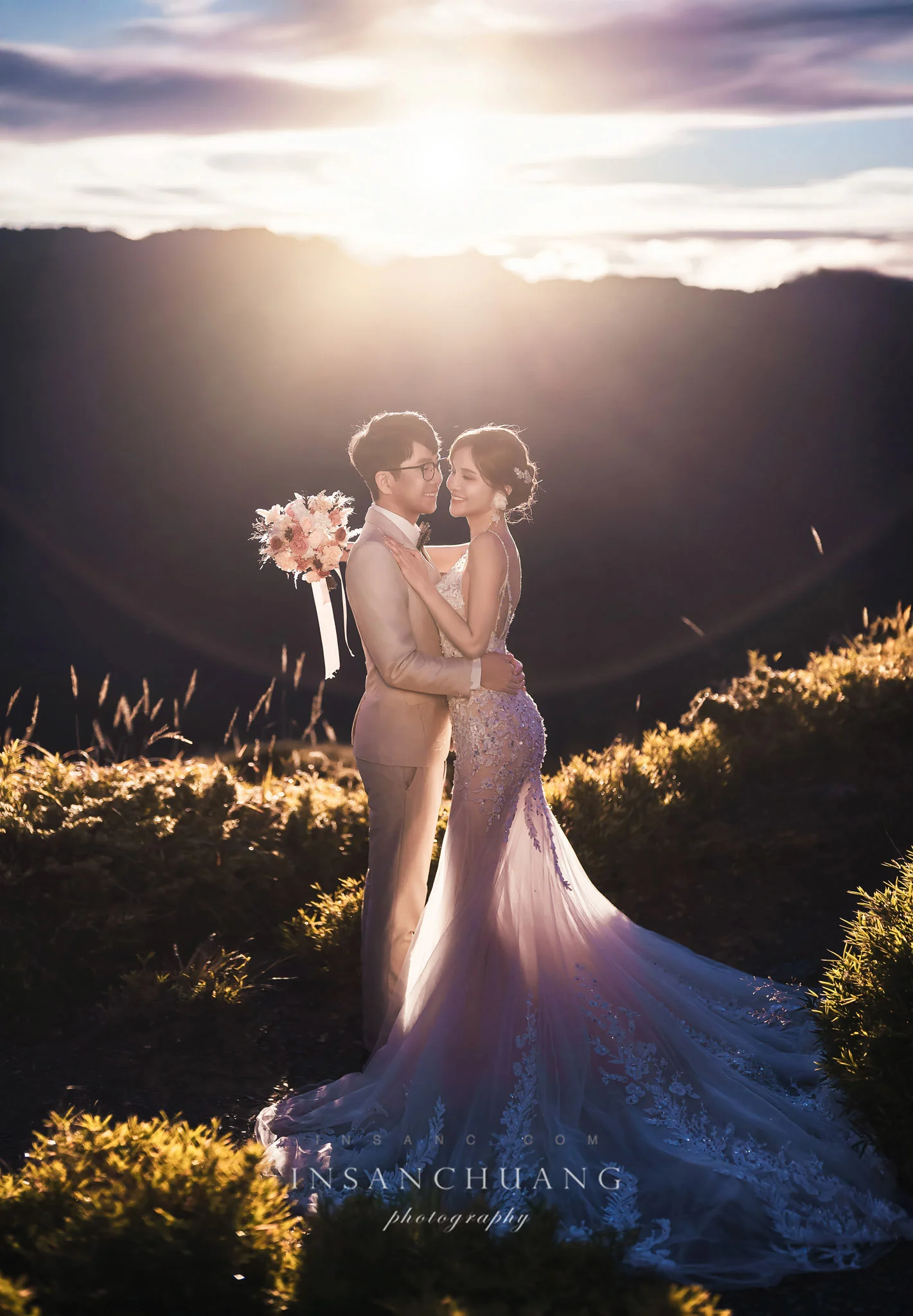 {婚攝英聖|自主婚紗}博士+咪咪高山婚紗攝影-合歡山日出婚紗-台中都會街拍-海邊夕陽婚紗-造型:朵咪 婚攝英聖