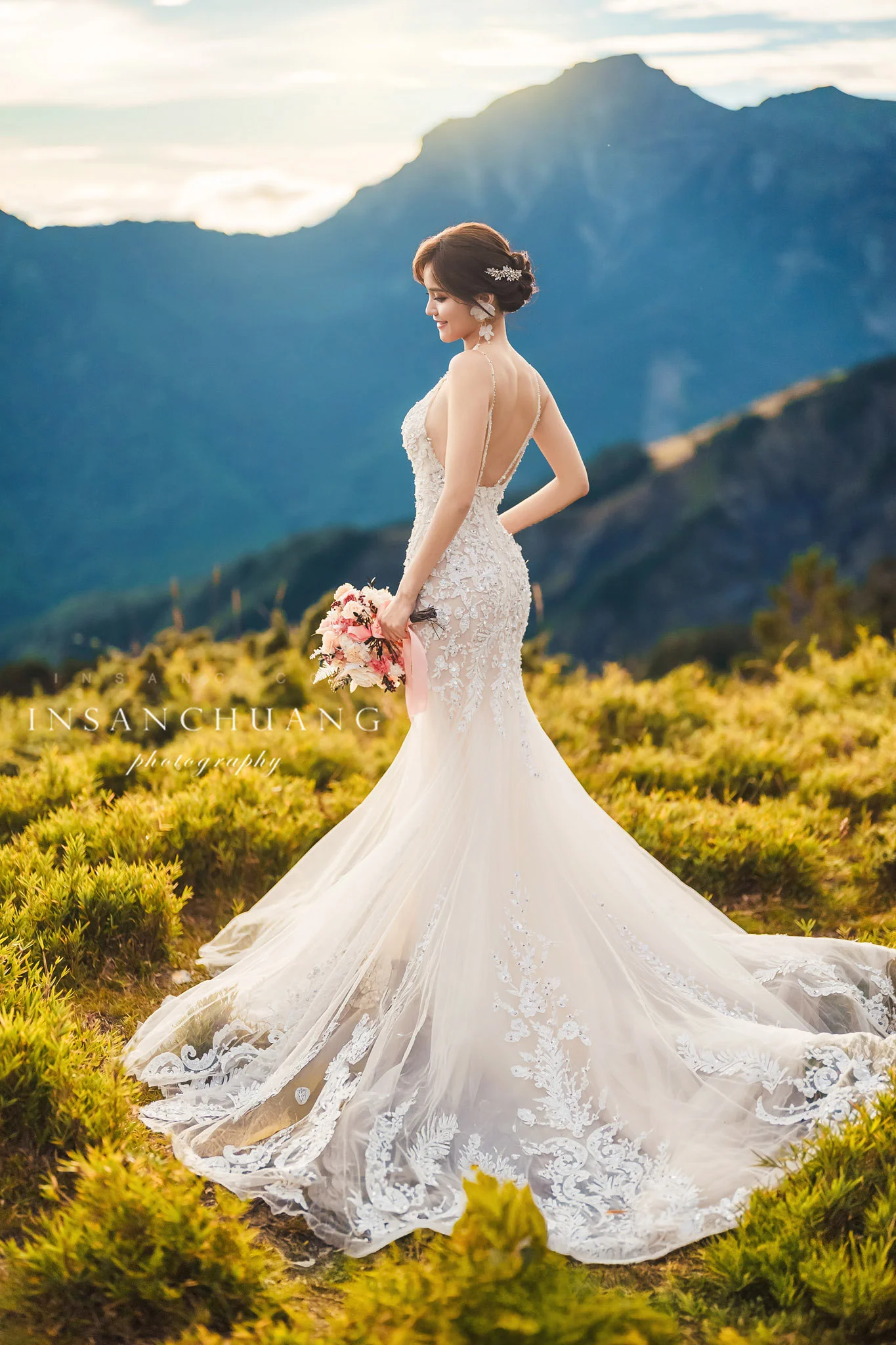 {婚攝英聖|自主婚紗}博士+咪咪高山婚紗攝影-合歡山日出婚紗-台中都會街拍-海邊夕陽婚紗-造型:朵咪 婚攝英聖