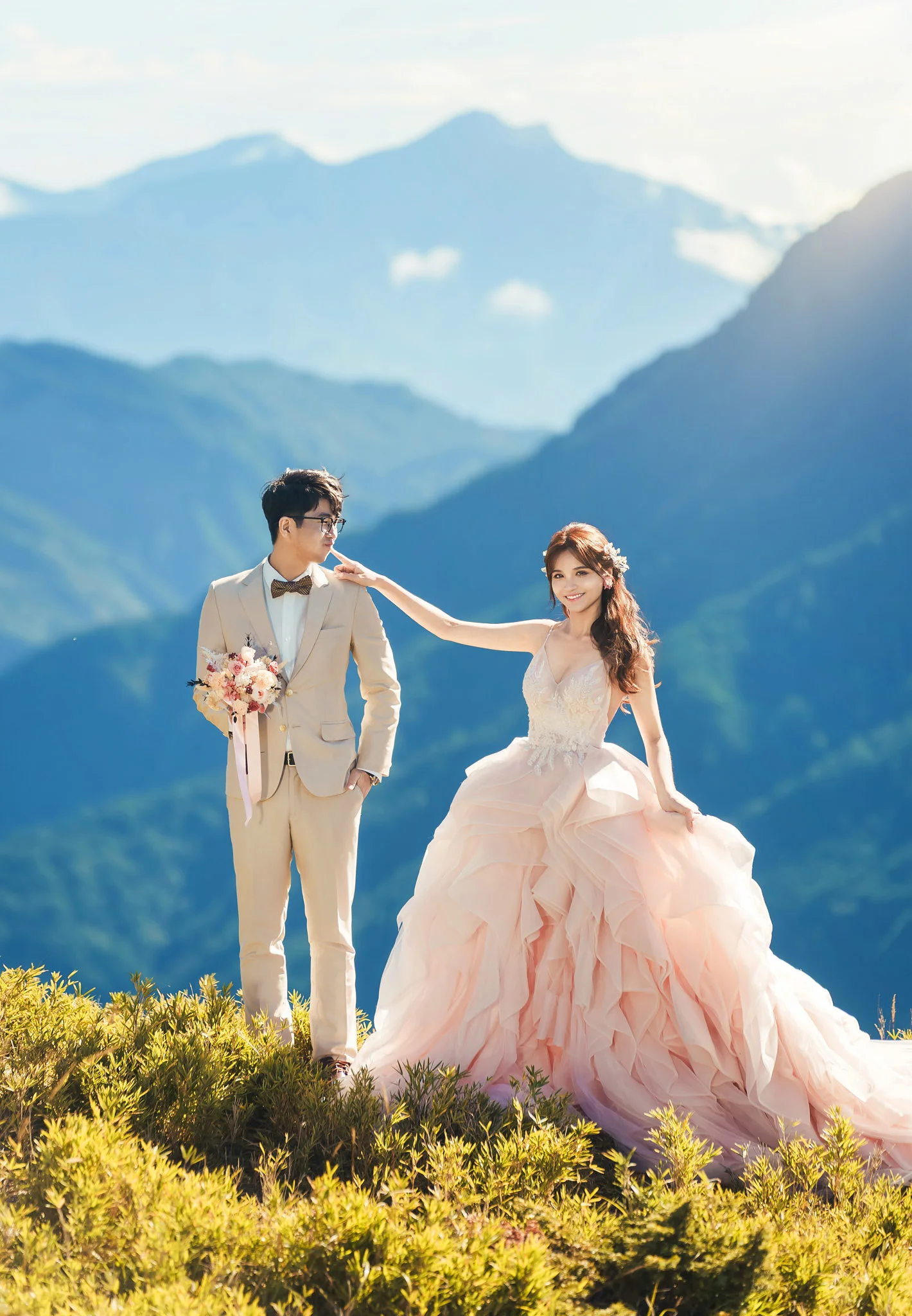 {婚攝英聖|自主婚紗}博士+咪咪高山婚紗攝影-合歡山日出婚紗-台中都會街拍-海邊夕陽婚紗-造型:朵咪 婚攝英聖