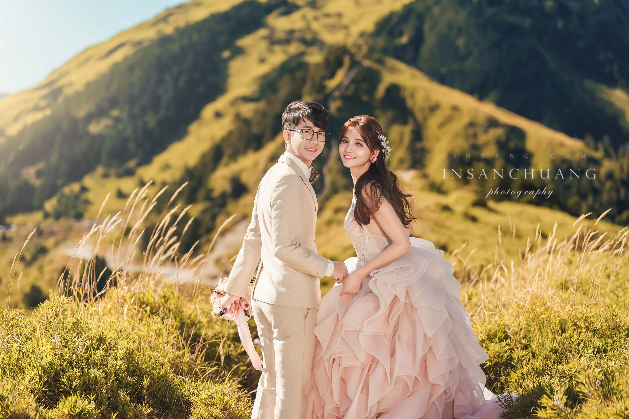 {婚攝英聖|自主婚紗}博士+咪咪高山婚紗攝影-合歡山日出婚紗-台中都會街拍-海邊夕陽婚紗-造型:朵咪 婚攝英聖