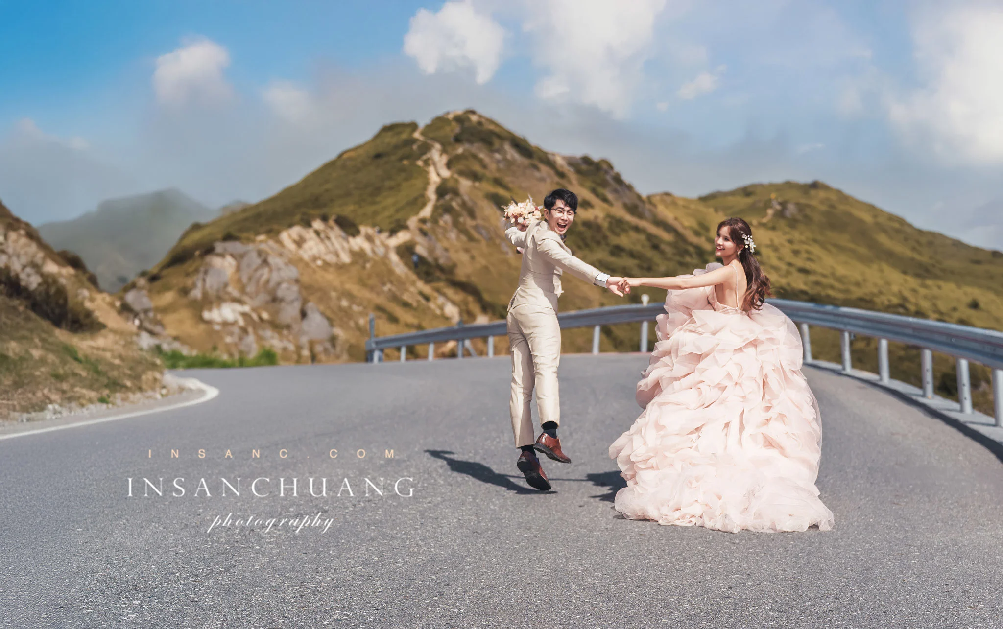{婚攝英聖|自主婚紗}博士+咪咪高山婚紗攝影-合歡山日出婚紗-台中都會街拍-海邊夕陽婚紗-造型:朵咪 婚攝英聖
