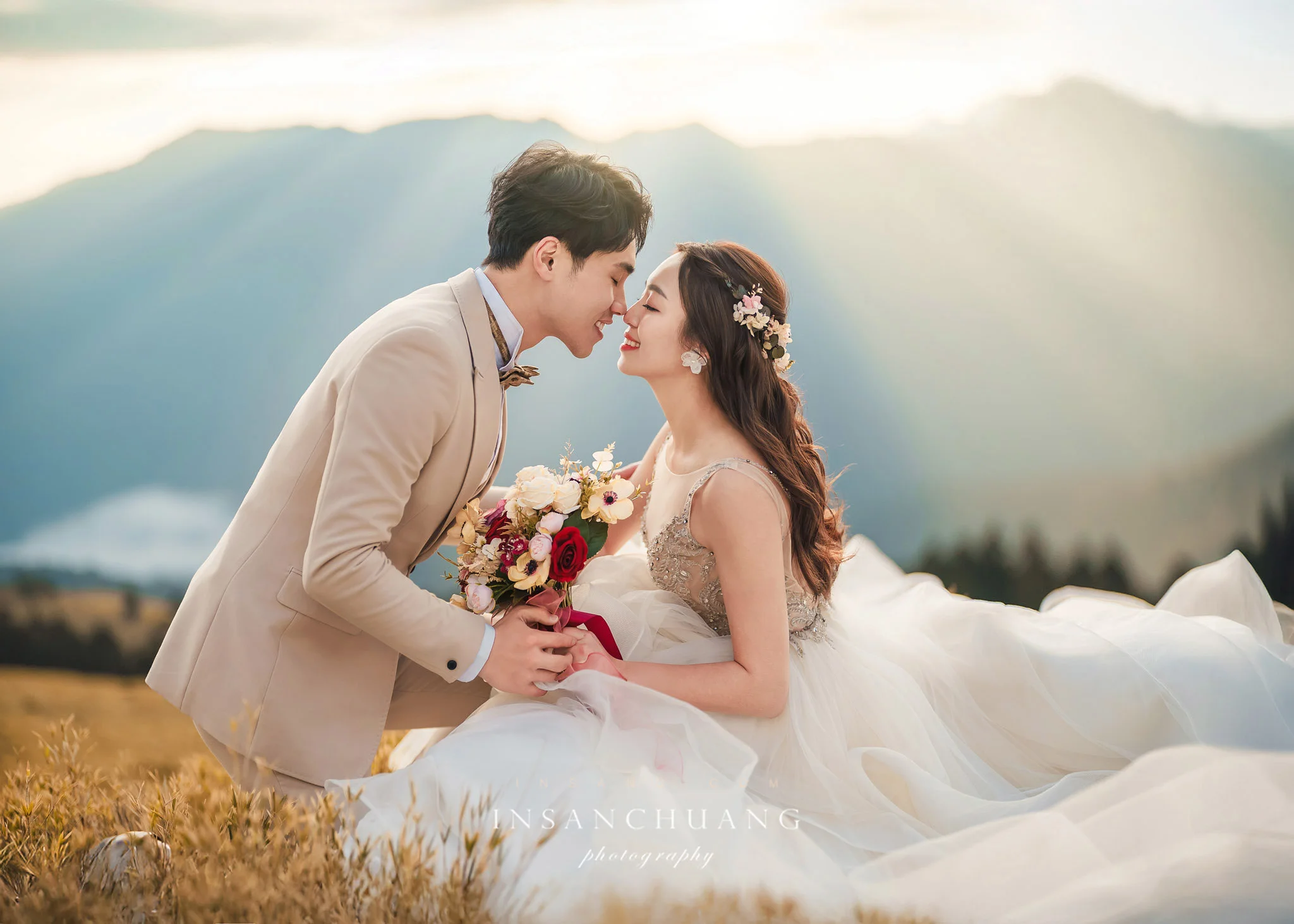 和櫻花的浪漫相遇：小藍+佳穎的高山婚紗-造型:朵咪 婚攝英聖