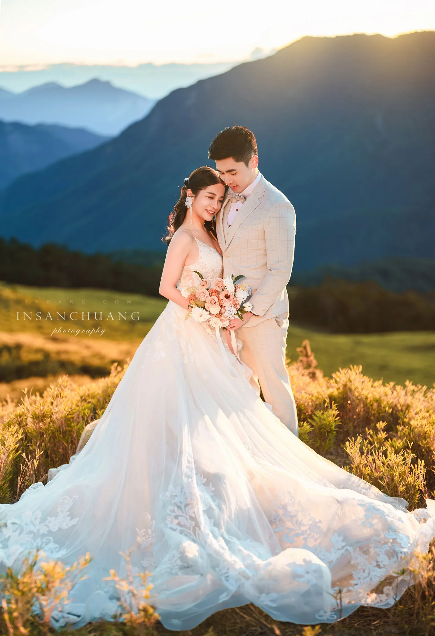 {婚攝英聖|自主婚紗}老曹+丸子合歡山婚紗攝影-高山婚紗-星空日出雲海婚紗-旗袍婚紗-造型:朵咪 婚攝英聖