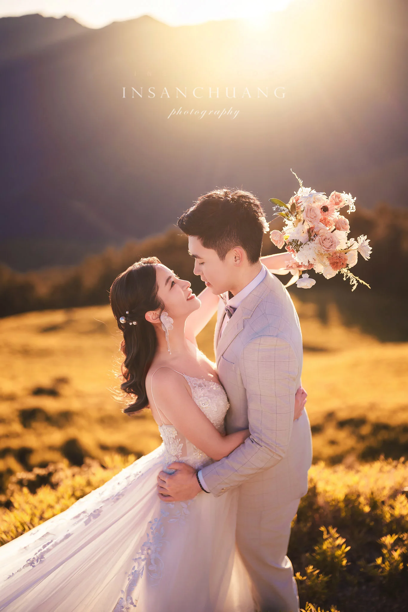 {婚攝英聖|自主婚紗}老曹+丸子合歡山婚紗攝影-高山婚紗-星空日出雲海婚紗-旗袍婚紗-造型:朵咪 婚攝英聖