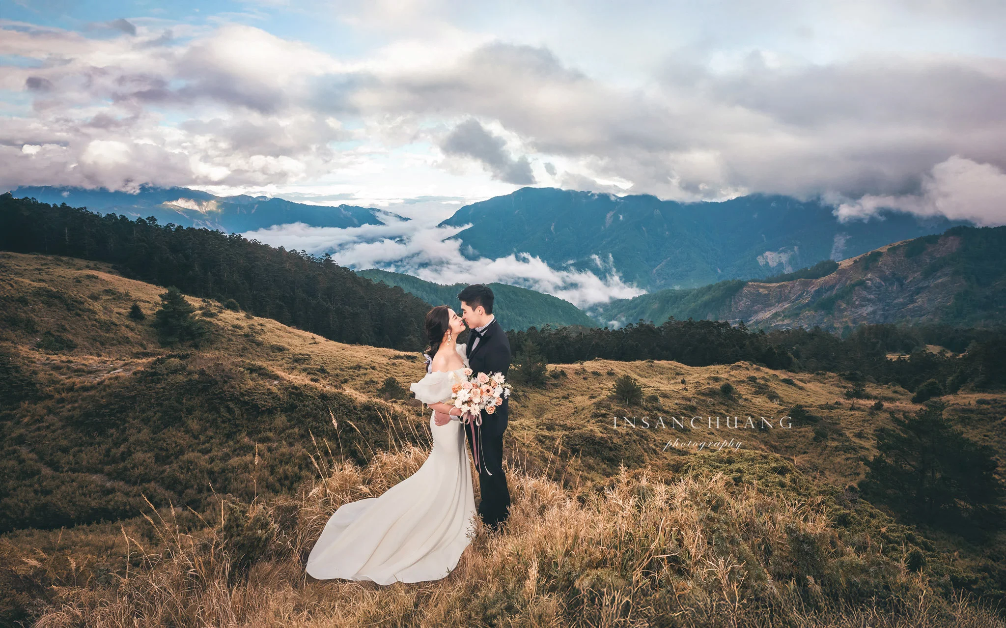 {婚攝英聖|自主婚紗}老曹+丸子合歡山婚紗攝影-高山婚紗-星空日出雲海婚紗-旗袍婚紗-造型:朵咪 婚攝英聖