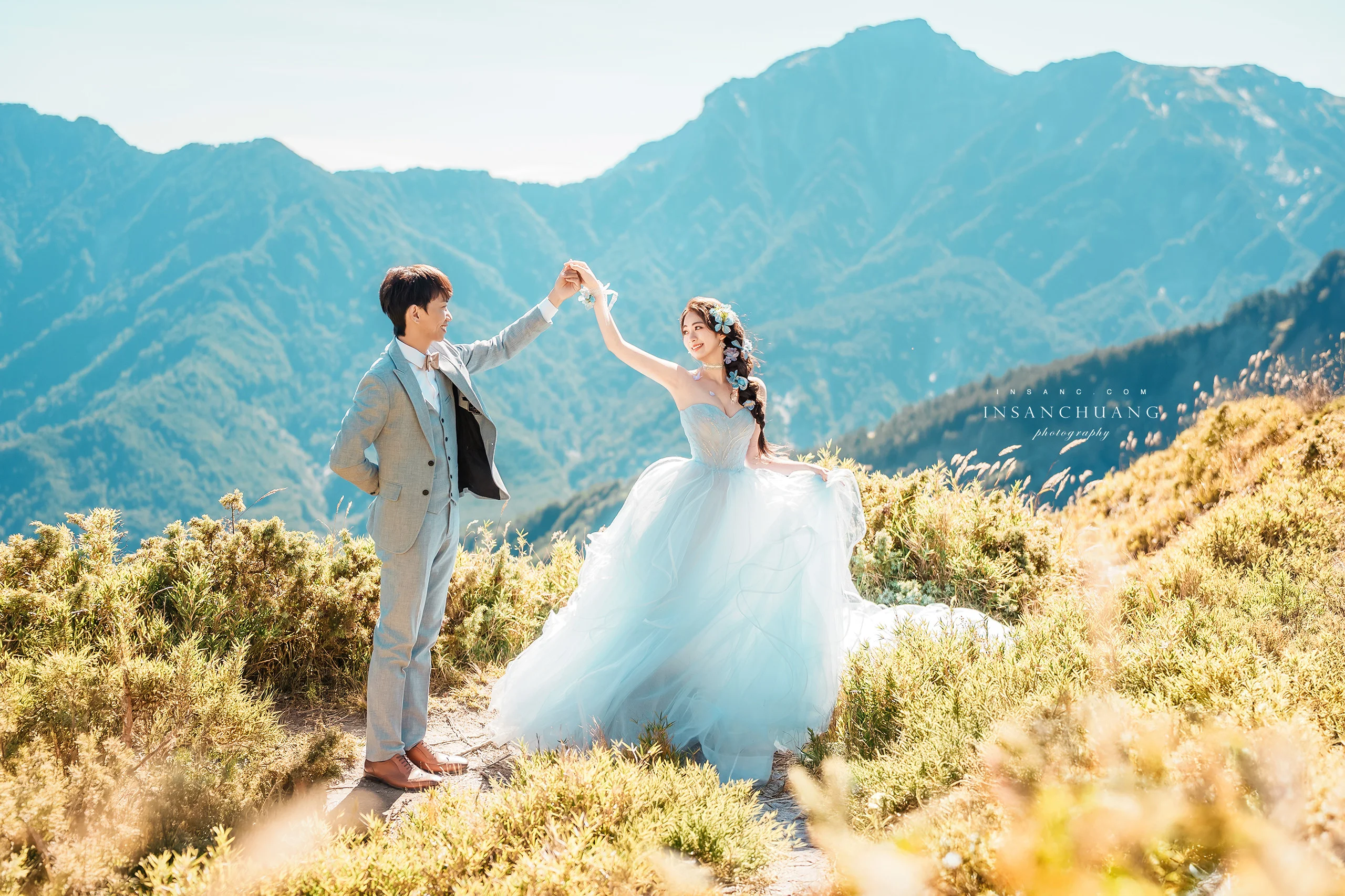 就算在雲霧翻湧之中，他們的愛不曾迷路：佑佑+KJ合歡山高山婚紗-造型:朵咪 婚攝英聖