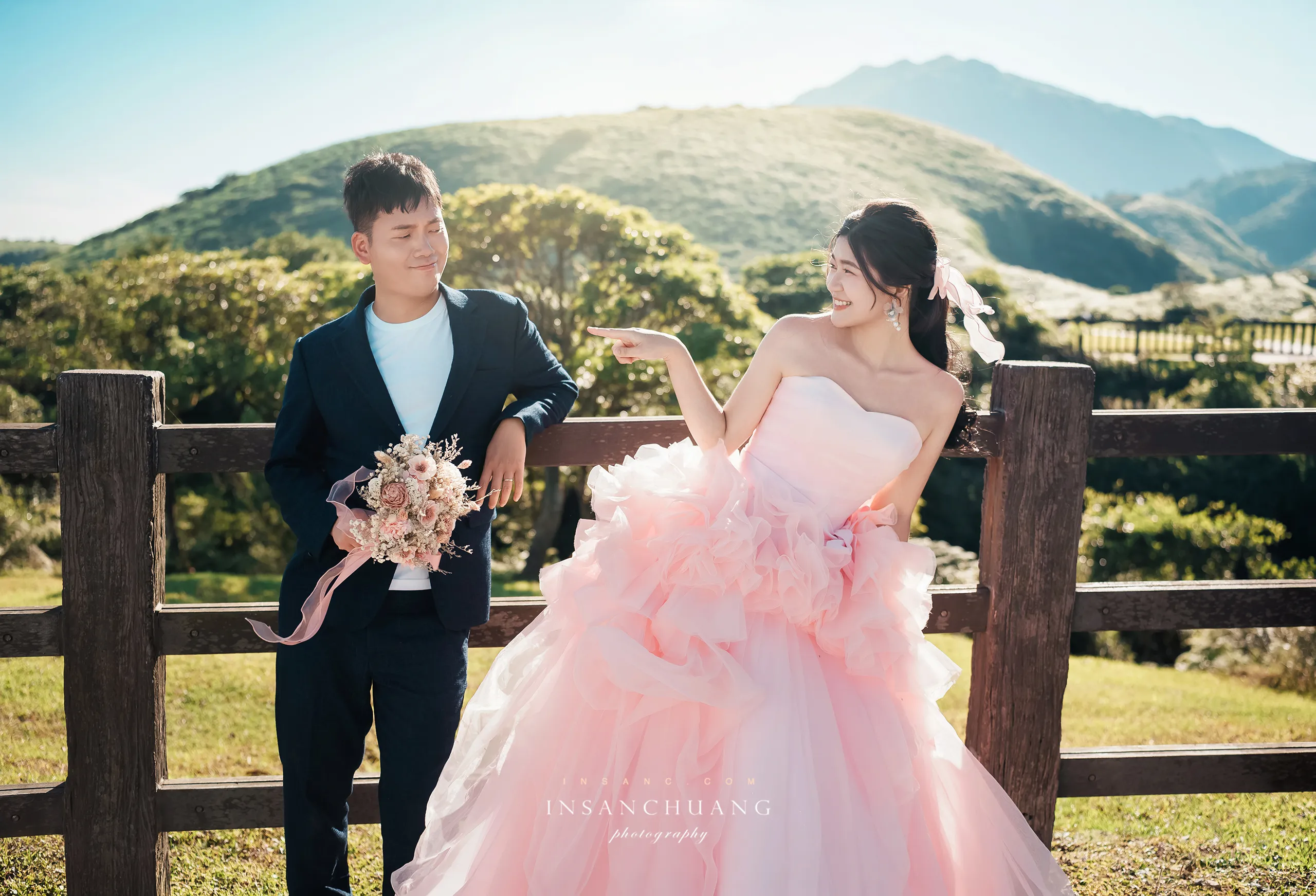 繡球花海與森林逆光：阿杰+阿慧越熱越浪漫的夏季唯美婚紗 婚攝英聖