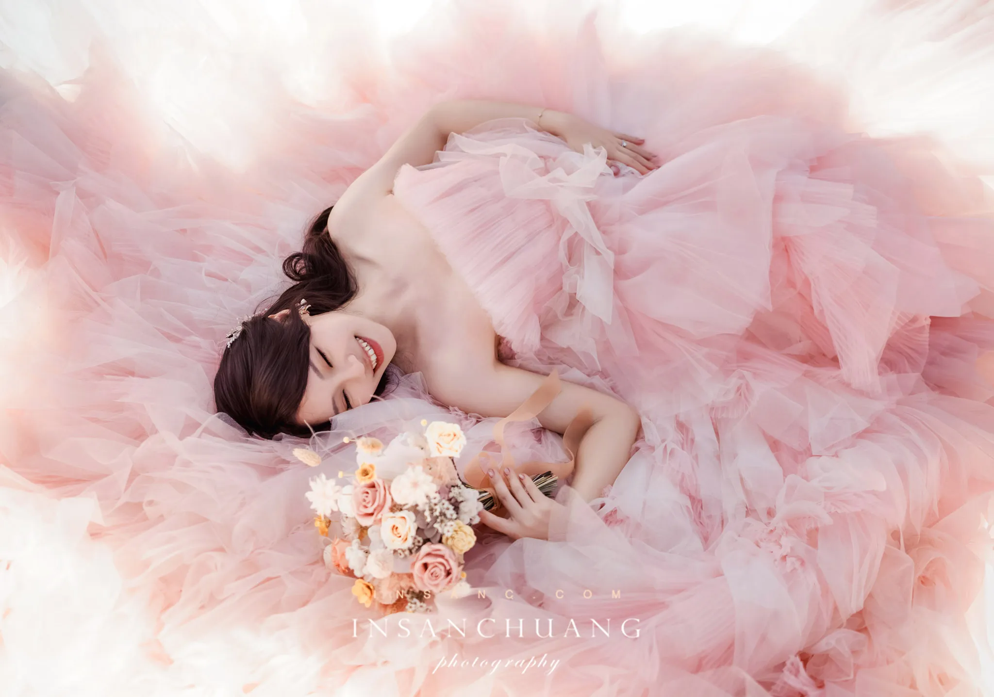 絕美陽明山光影婚紗：晉晉+璐璐最自然的呼吸感婚紗- 造型：朵咪 婚攝英聖