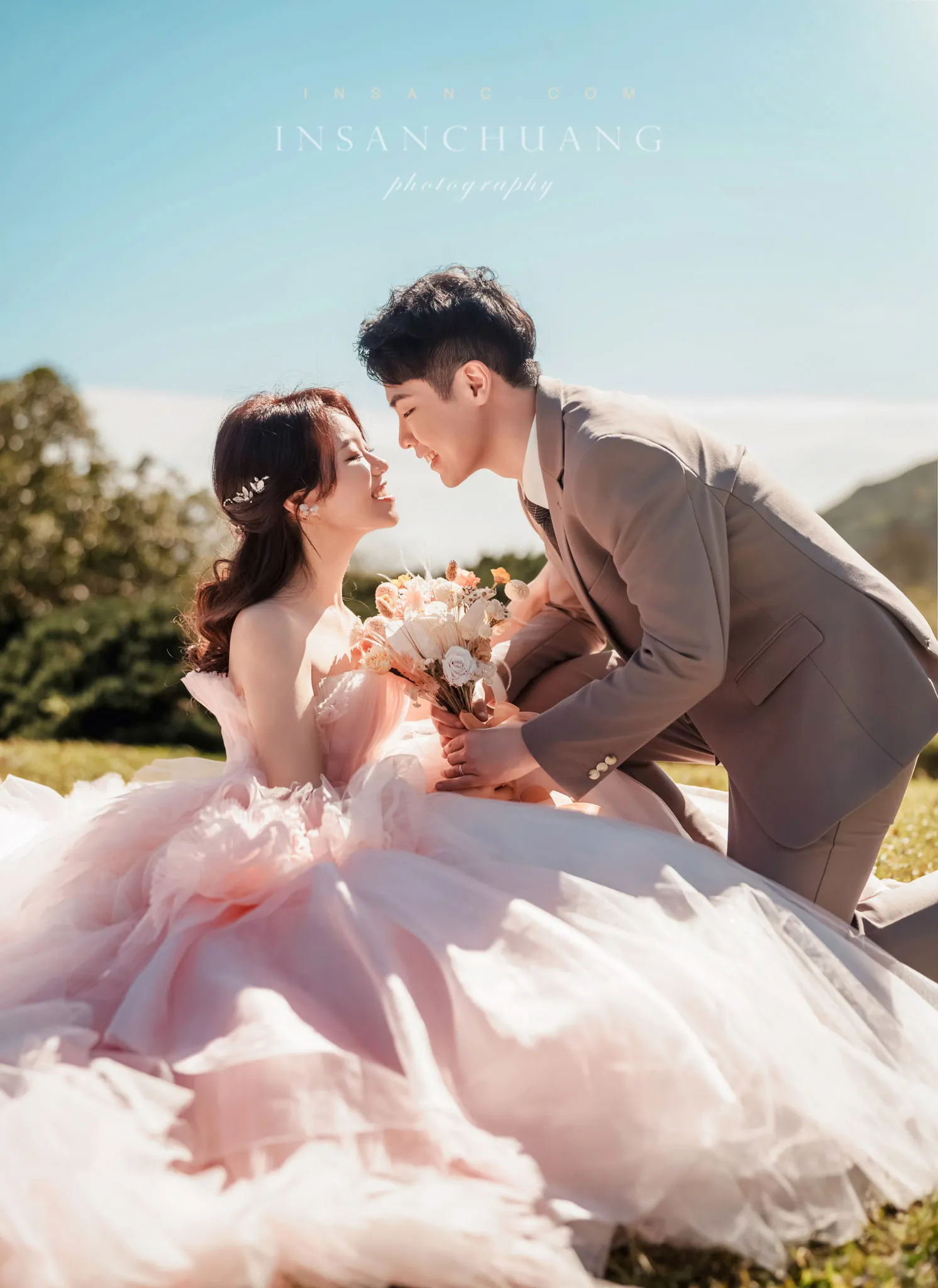 絕美陽明山光影婚紗：晉晉+璐璐最自然的呼吸感婚紗- 造型：朵咪 婚攝英聖