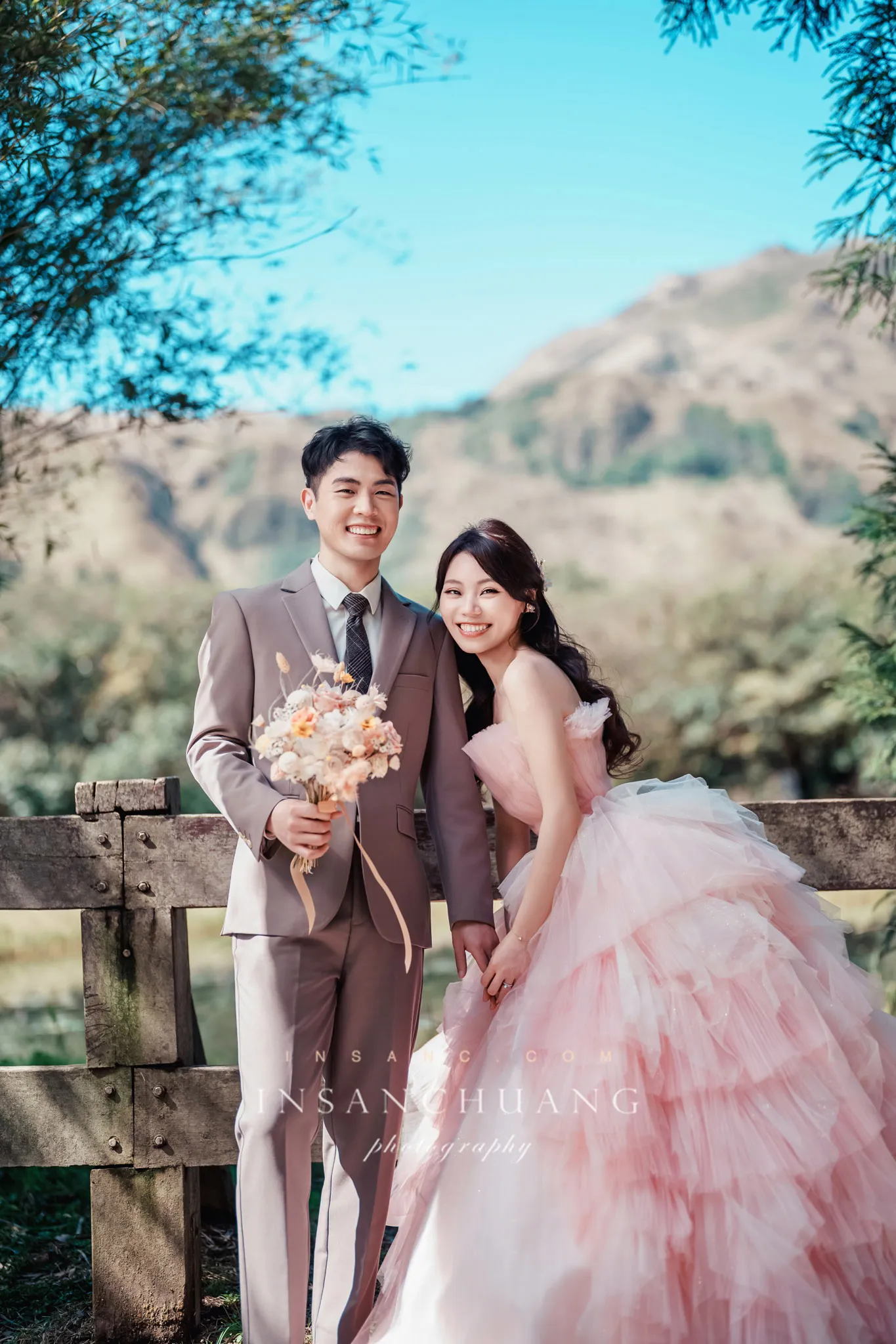 絕美陽明山光影婚紗：晉晉+璐璐最自然的呼吸感婚紗- 造型：朵咪 婚攝英聖