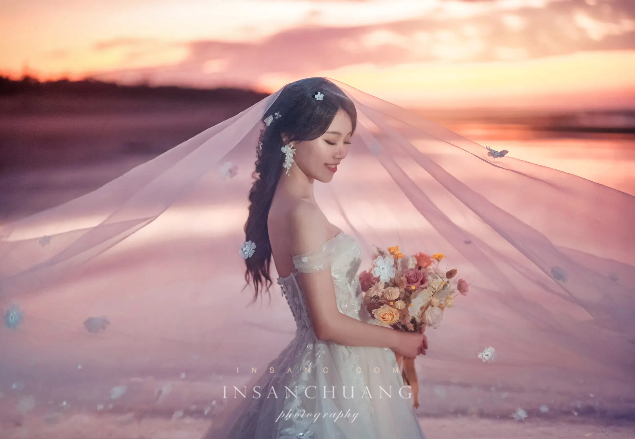 絕美陽明山光影婚紗：晉晉+璐璐最自然的呼吸感婚紗- 造型：朵咪 婚攝英聖