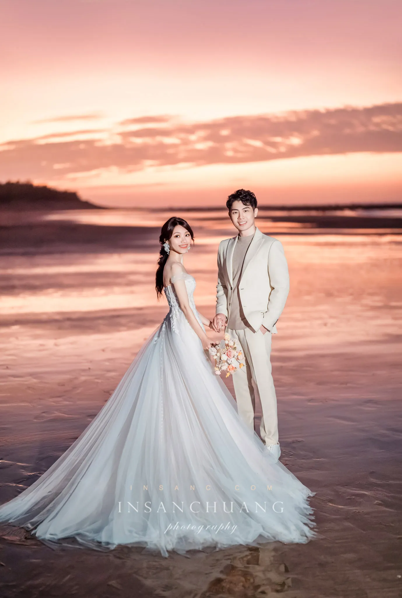 絕美陽明山光影婚紗：晉晉+璐璐最自然的呼吸感婚紗- 造型：朵咪 婚攝英聖