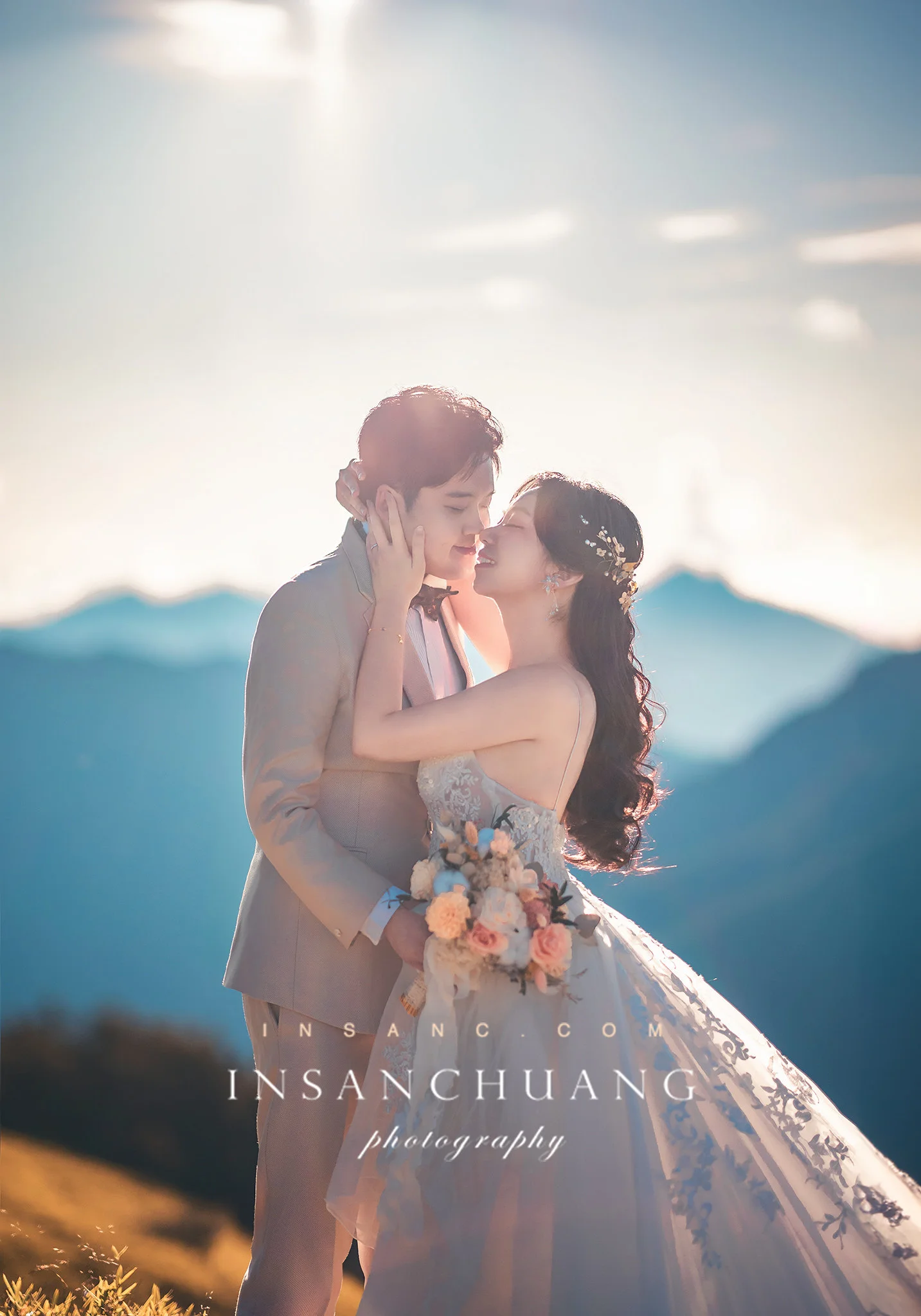 {婚攝英聖 |自主婚紗 }宗軒+芷伶合歡山婚紗-高山婚紗-星空日出婚紗攝影-青青草原-造型:朵咪 婚攝英聖