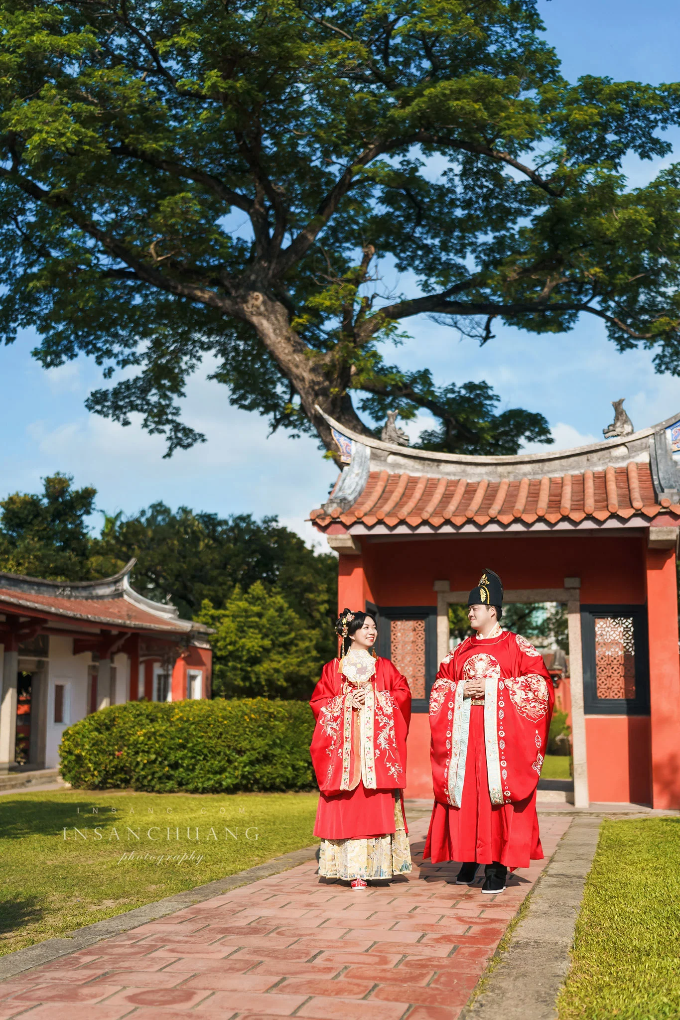 {婚攝英聖 |自主婚紗 }宗軒+芷伶漢服婚紗-古典婚紗-中式婚紗攝影-台南孔廟-造型:Yuki白色夢幻 婚攝英聖