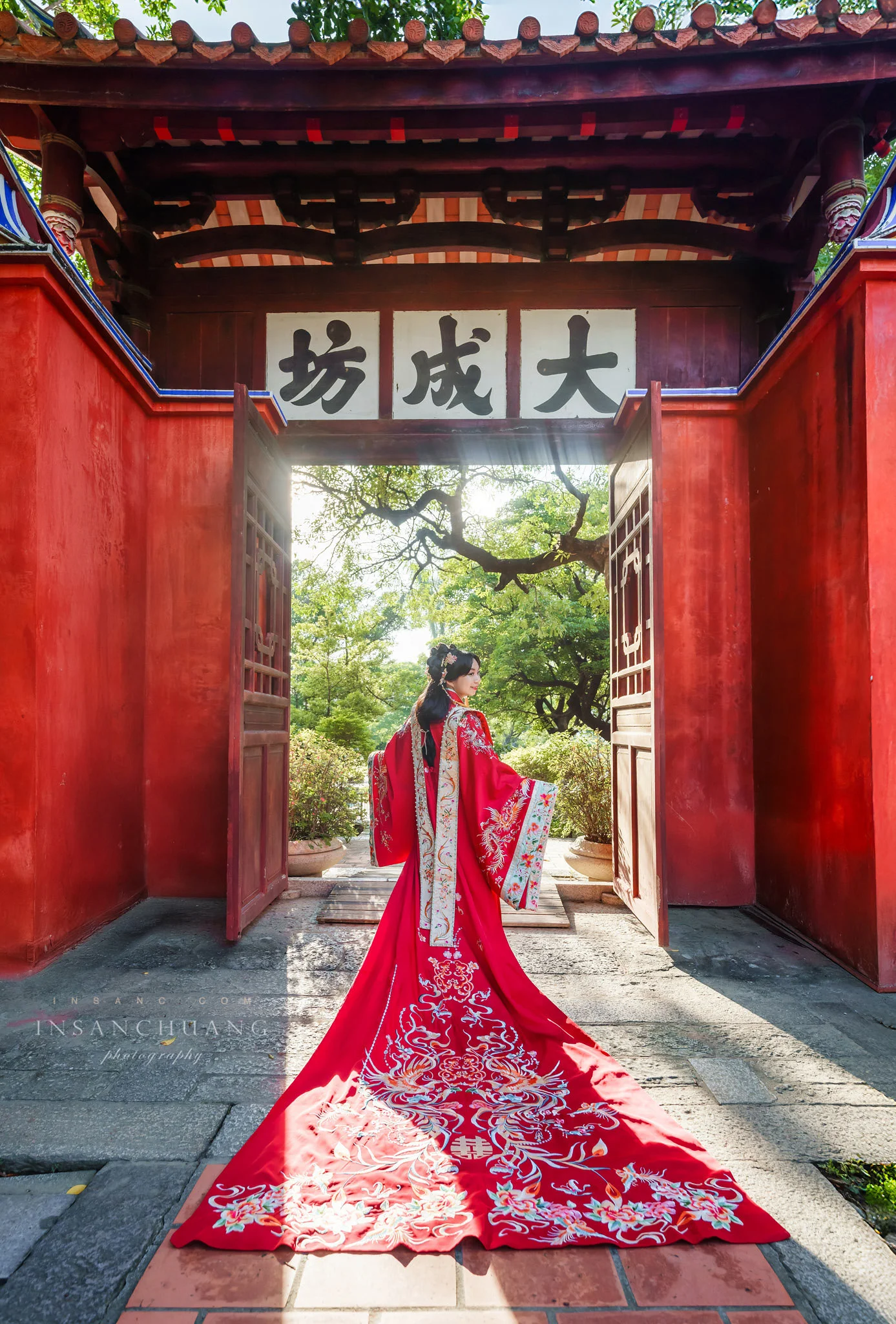 {婚攝英聖 |自主婚紗 }宗軒+芷伶漢服婚紗-古典婚紗-中式婚紗攝影-台南孔廟-造型:Yuki白色夢幻 婚攝英聖