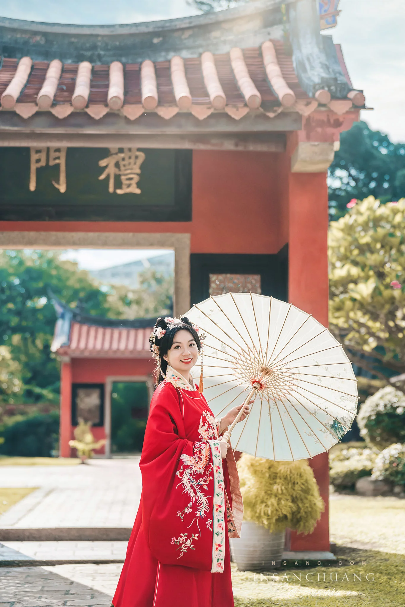 {婚攝英聖 |自主婚紗 }宗軒+芷伶漢服婚紗-古典婚紗-中式婚紗攝影-台南孔廟-造型:Yuki白色夢幻 婚攝英聖