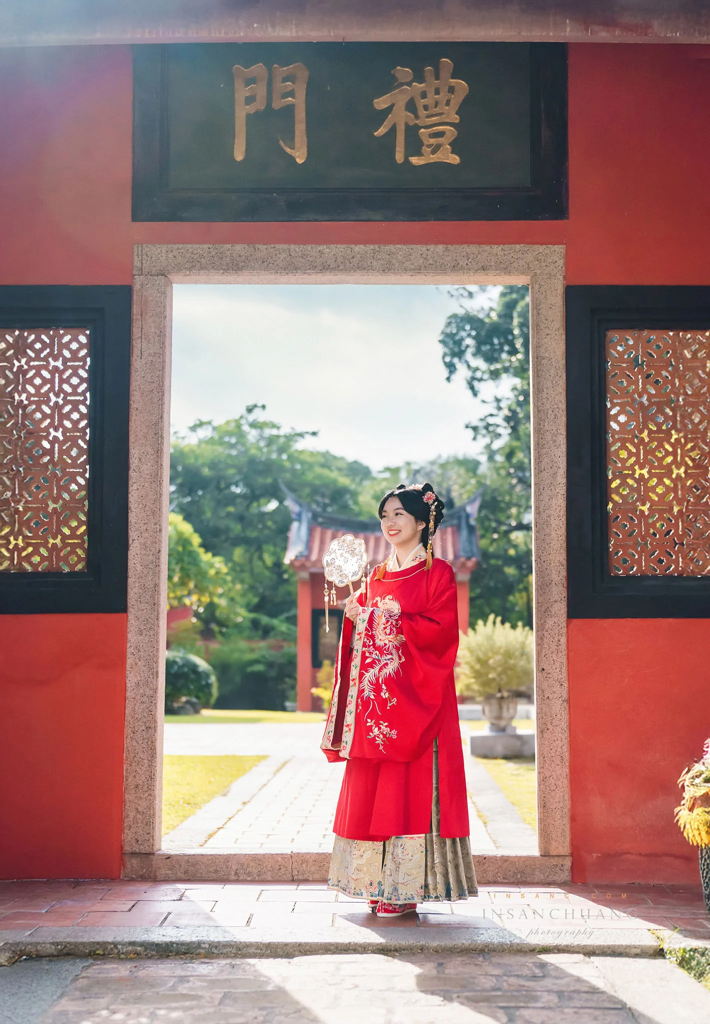 {婚攝英聖 |自主婚紗 }宗軒+芷伶漢服婚紗-古典婚紗-中式婚紗攝影-台南孔廟-造型:Yuki白色夢幻 婚攝英聖