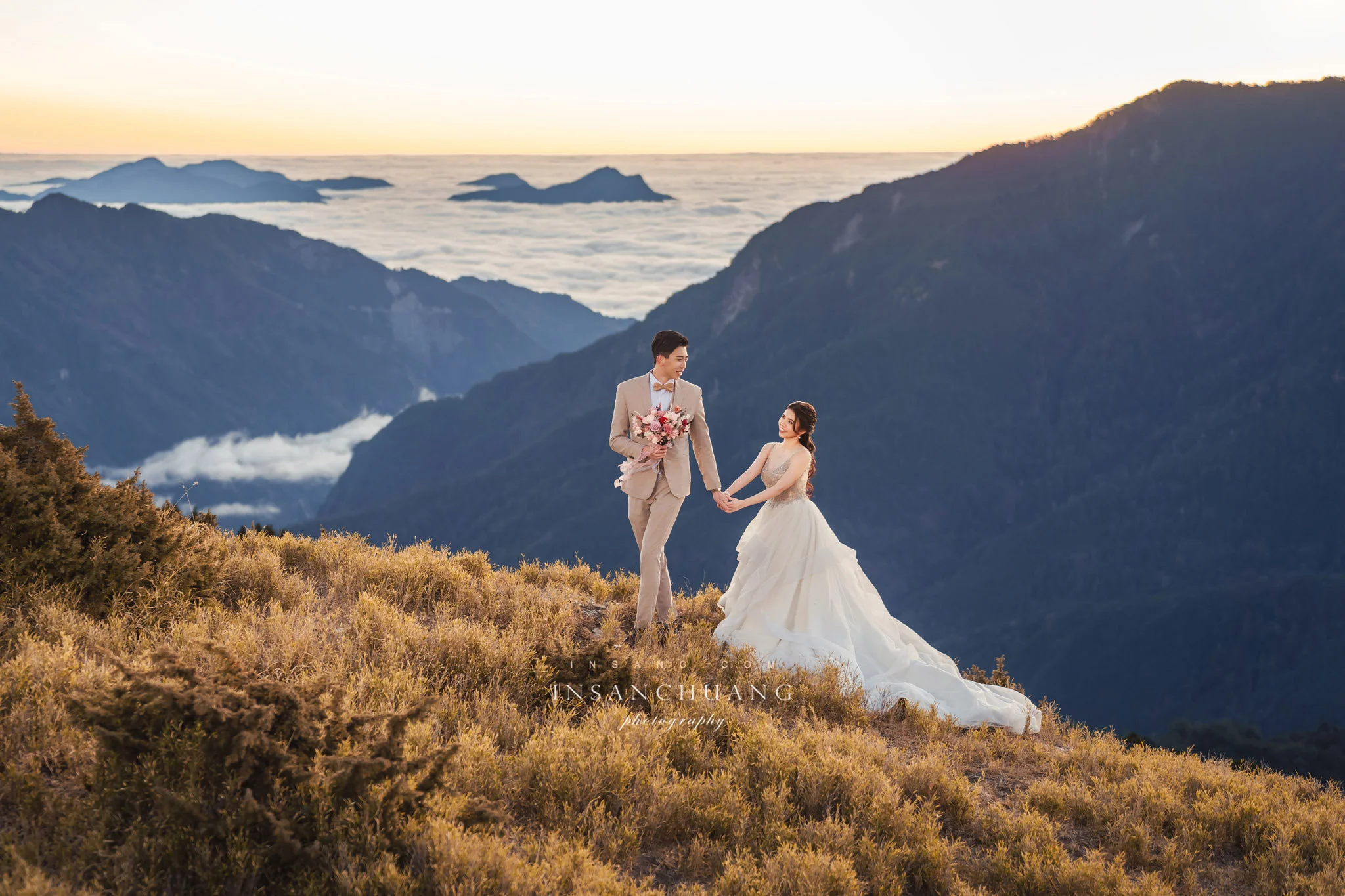 {婚攝英聖|自主婚紗}楊+Abby合歡山高山婚紗-星空日出婚紗攝影-便服婚紗-造型:朵咪 婚攝英聖