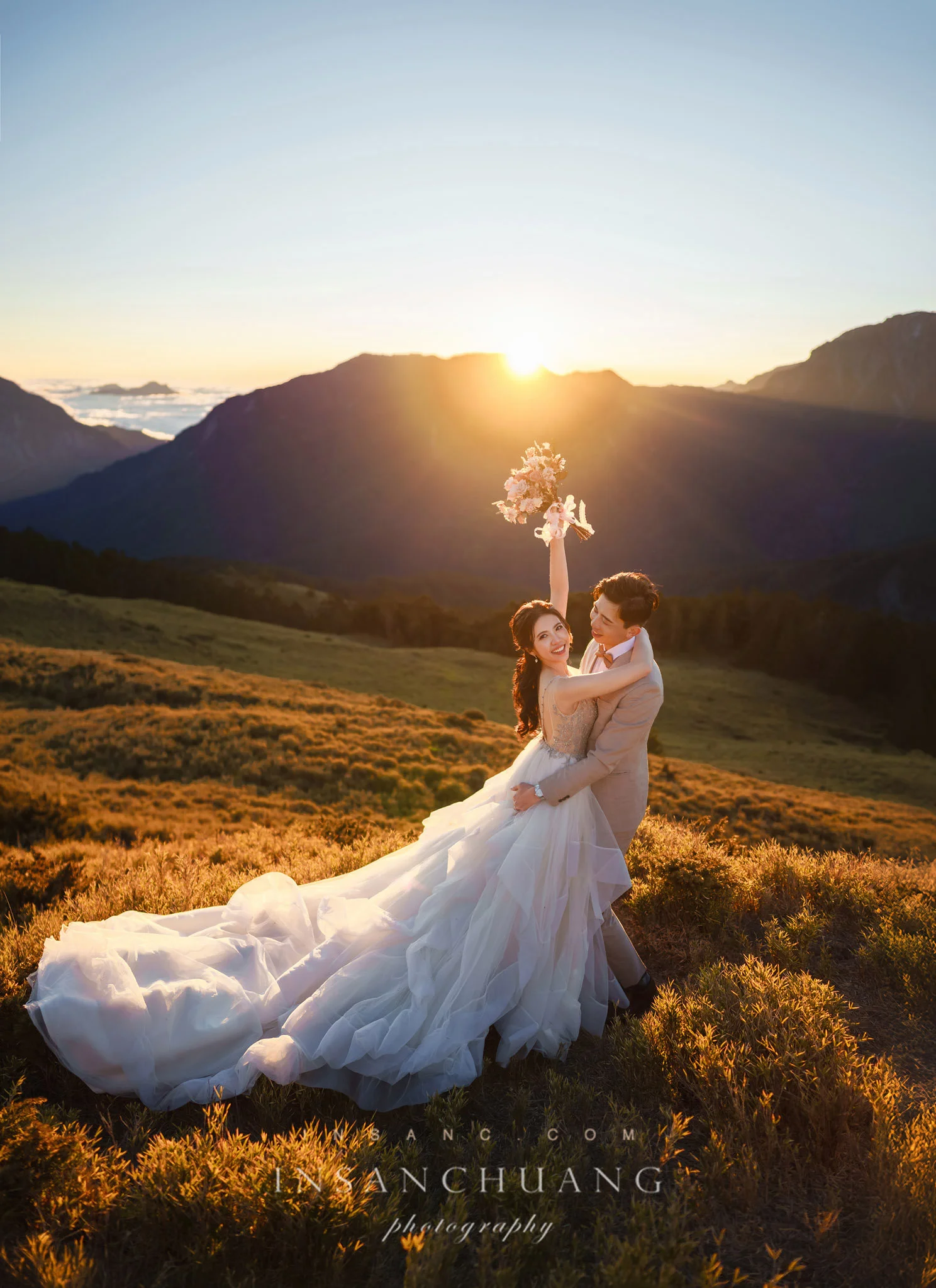 {婚攝英聖|自主婚紗}楊+Abby合歡山高山婚紗-星空日出婚紗攝影-便服婚紗-造型:朵咪 婚攝英聖