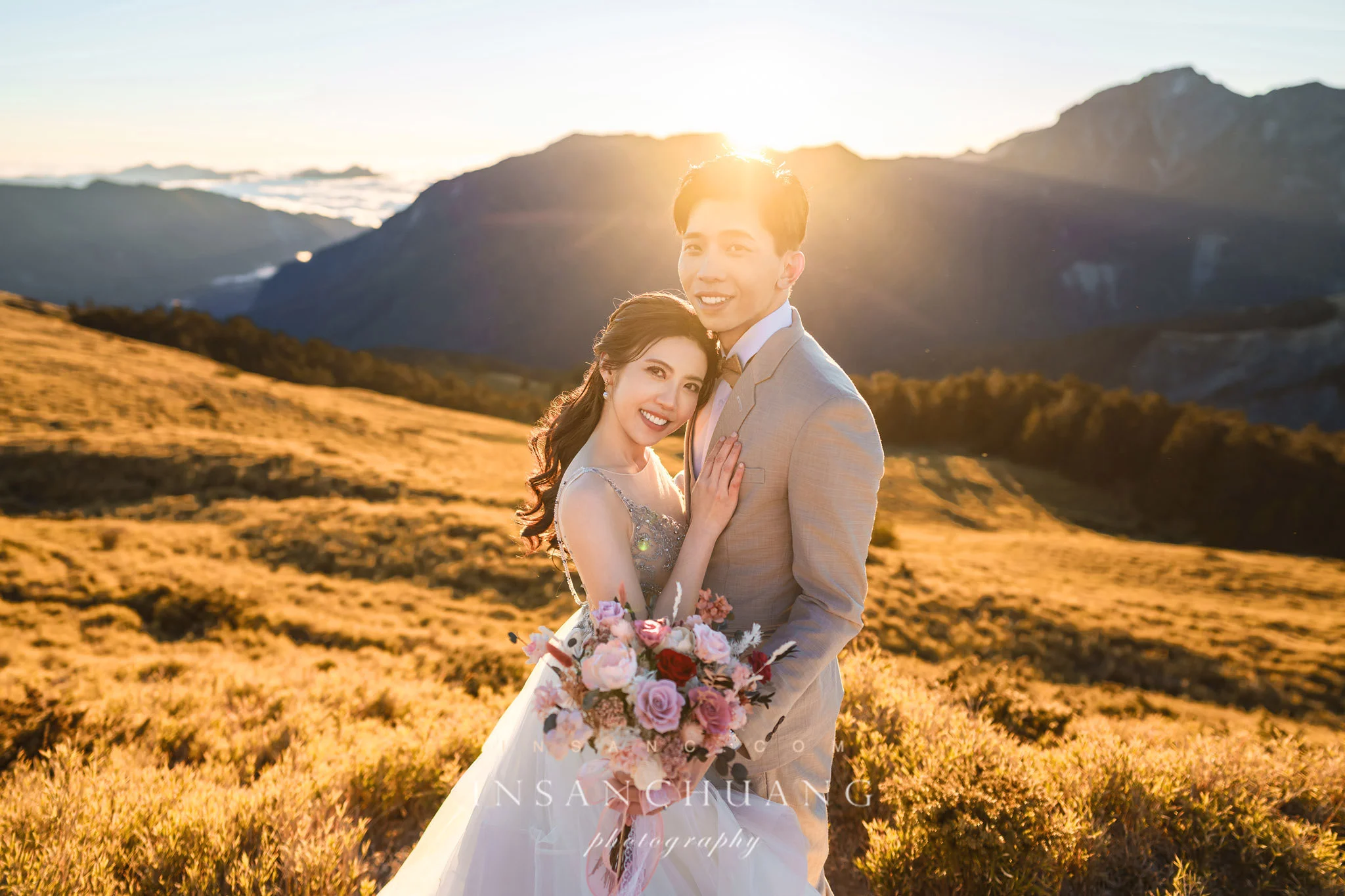 {婚攝英聖|自主婚紗}楊+Abby合歡山高山婚紗-星空日出婚紗攝影-便服婚紗-造型:朵咪 婚攝英聖