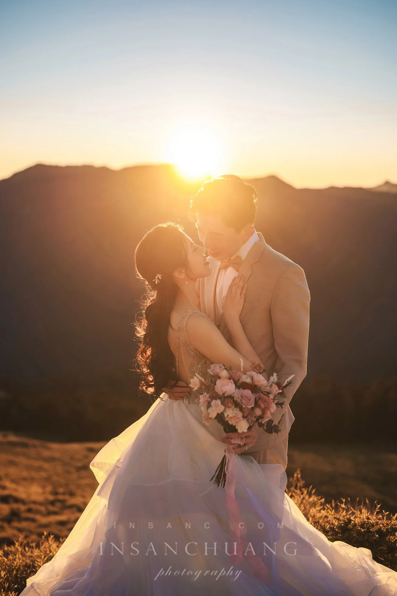 {婚攝英聖|自主婚紗}楊+Abby合歡山高山婚紗-星空日出婚紗攝影-便服婚紗-造型:朵咪 婚攝英聖