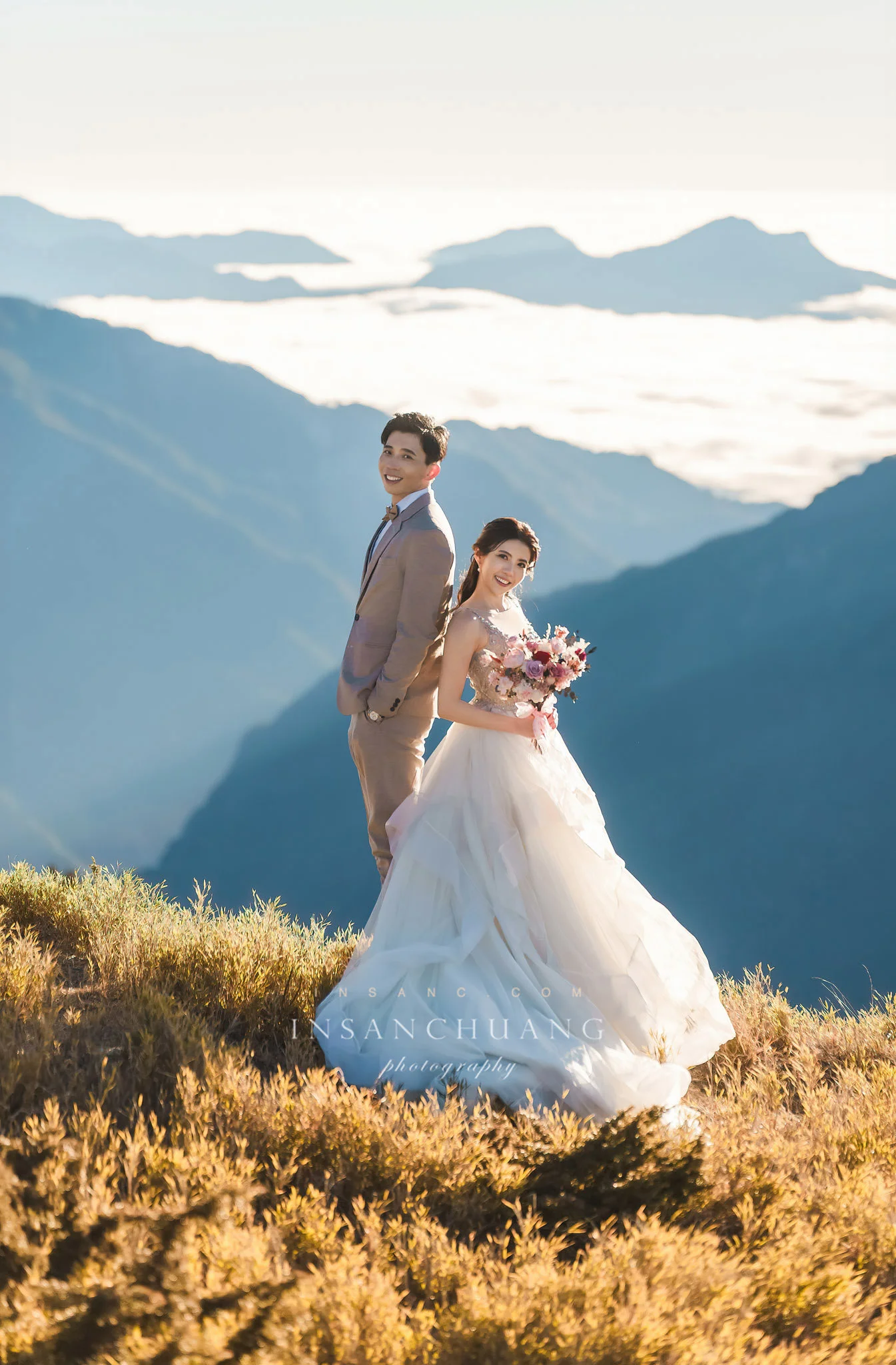 {婚攝英聖|自主婚紗}楊+Abby合歡山高山婚紗-星空日出婚紗攝影-便服婚紗-造型:朵咪 婚攝英聖