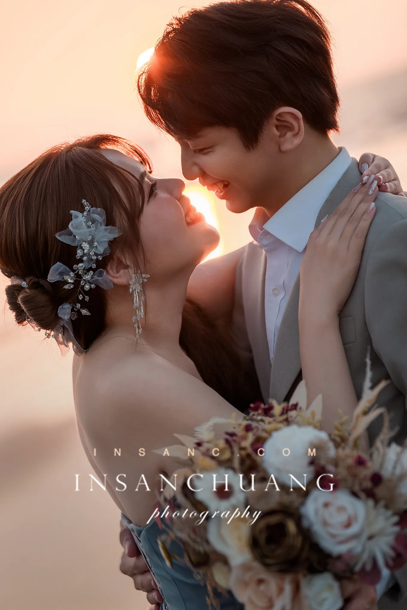 落羽松森林婚紗＋夕陽沙灘婚紗｜光影下的溫柔相擁・怡凱 & 陽陽｜婚攝英聖-造型:朵咪 婚攝英聖